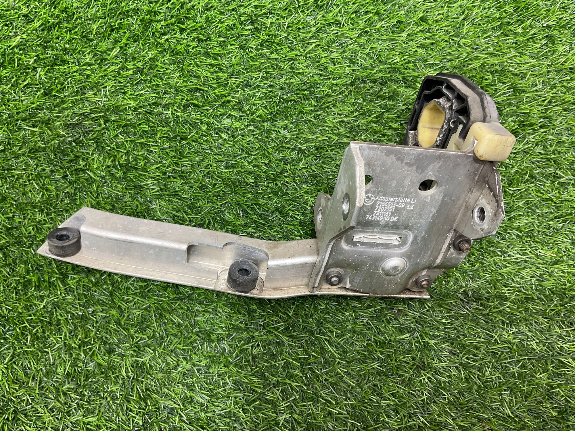 Крепление переднего усилителя левое BMW 5F10/F11, 2500 рублей, Москва