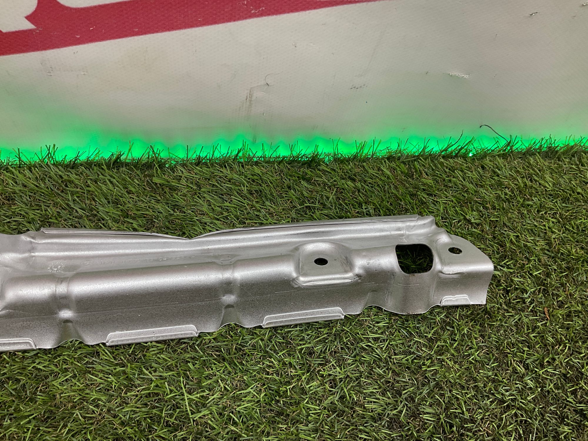 Тепловой экран выпускного коллектора B58 BMW 3 серия, G20/G21 рестайлинг, 5000 рублей, Москва