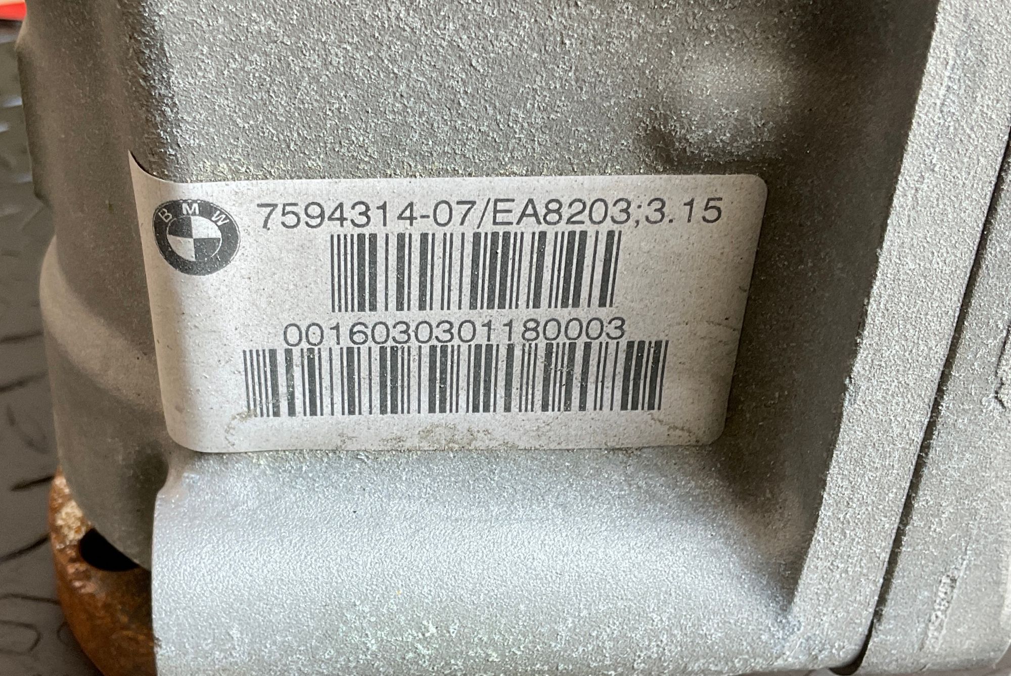 https://ycs.partsauto.market/partsauto-images/thmbs/userImages/h353NjtZg3VDP19b5HMt7LlpbQ93/part/10f27b9c-e5f0-467f-acf3-f853ebafc524_1745566355979.jpg