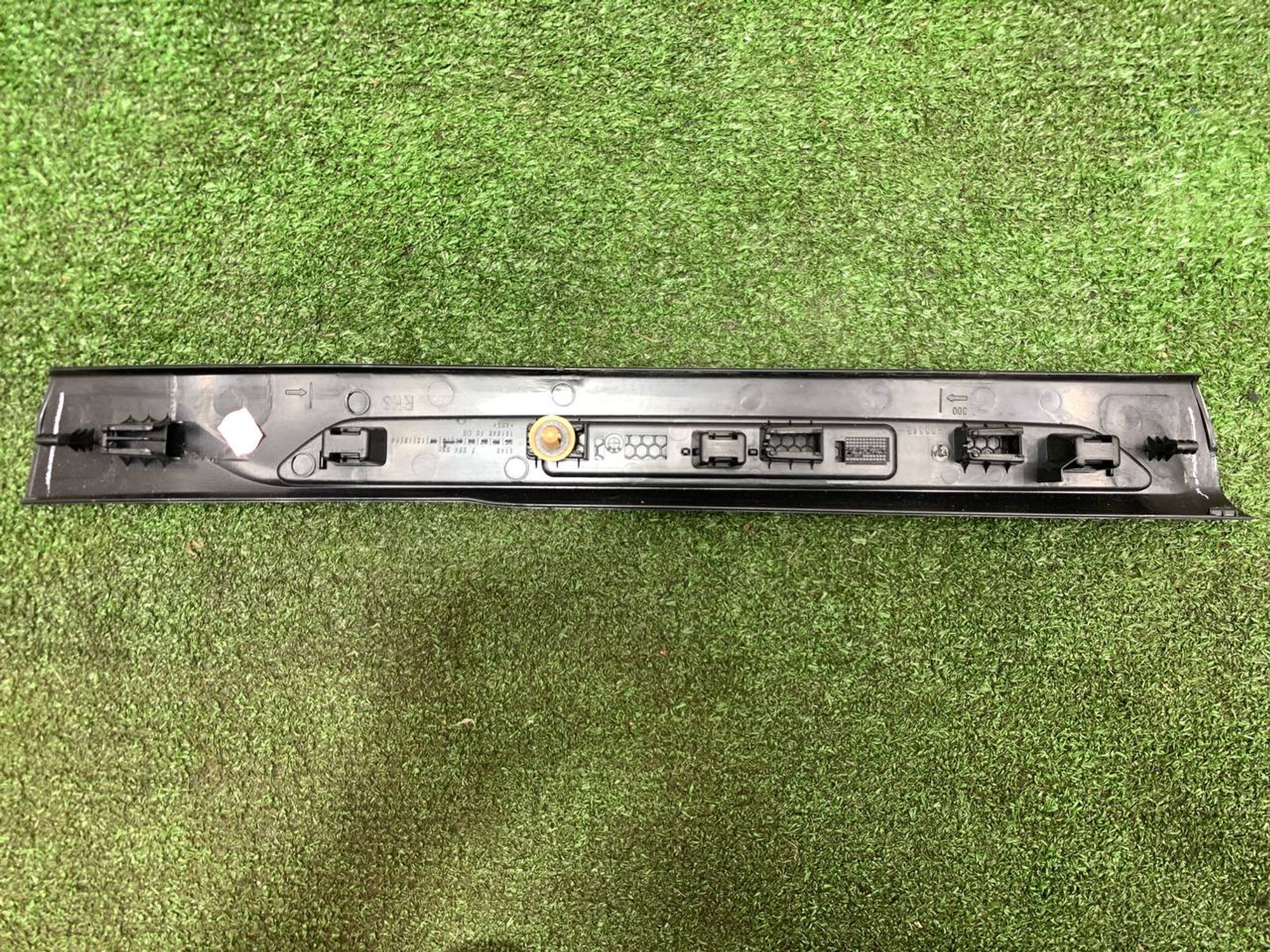https://ycs.partsauto.market/partsauto-images/thmbs/userImages/h353NjtZg3VDP19b5HMt7LlpbQ93/part/10f2f15b-63b8-4043-87ea-627357c1d20d_1727265169108.jpg