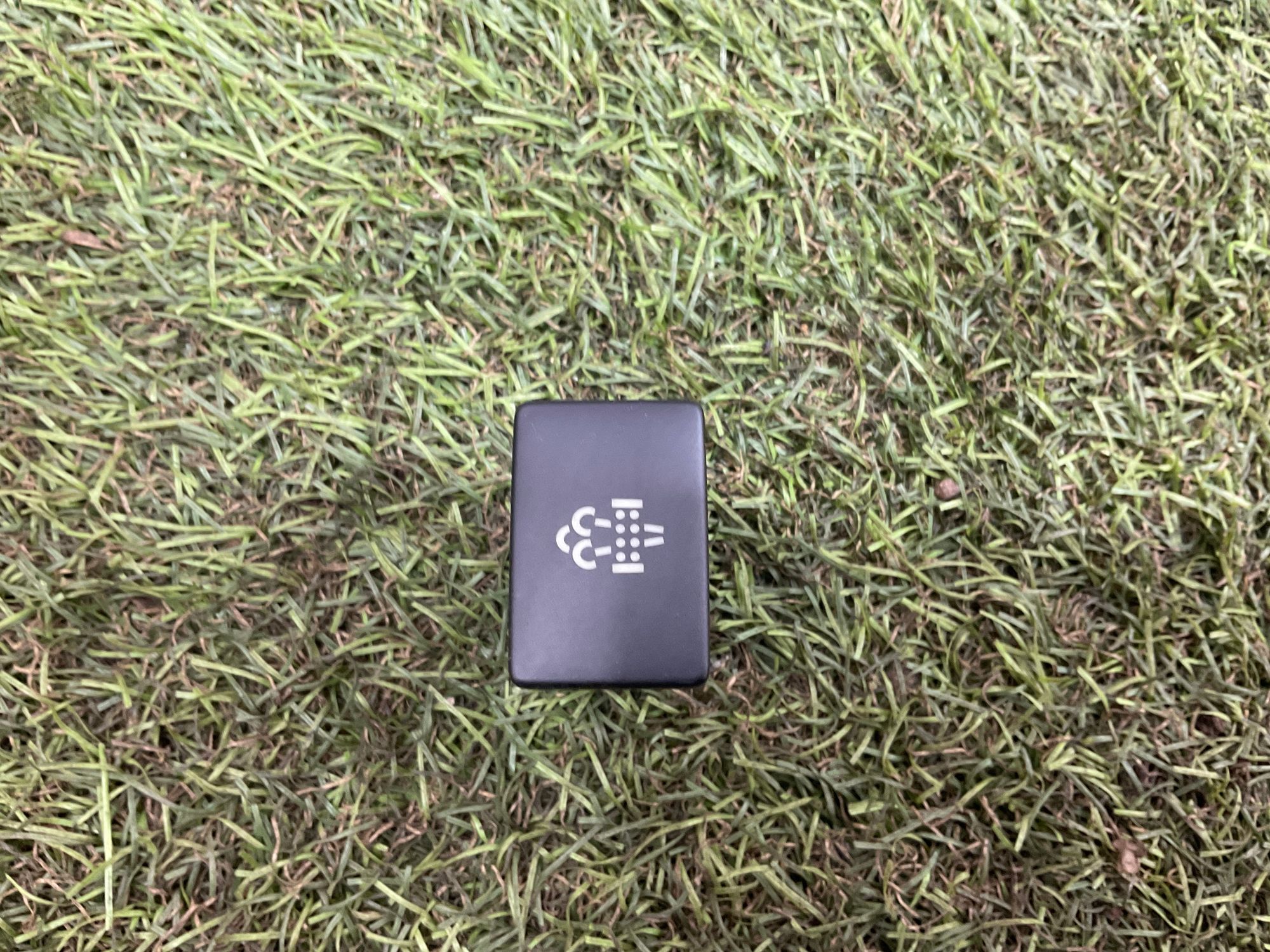 Клавиша активации сажевого фильтра Toyota Land Cruiser 200 рестайлинг 2 (2015—2023) 2017, 2500 рублей, Москва