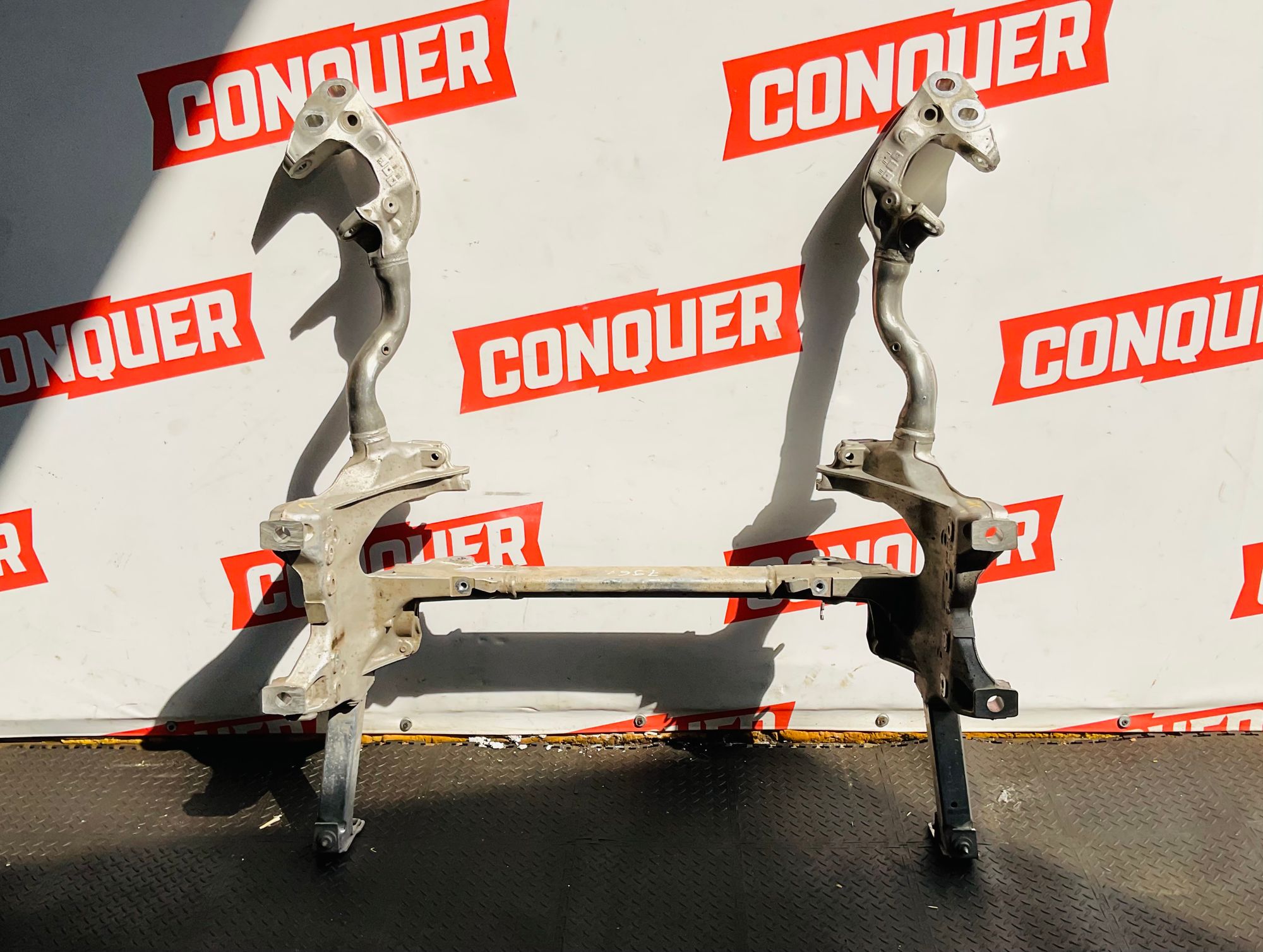https://ycs.partsauto.market/partsauto-images/thmbs/userImages/h353NjtZg3VDP19b5HMt7LlpbQ93/part/1163388f-6ab7-4217-86d4-1b391c7ada29_1786015912743.jpg