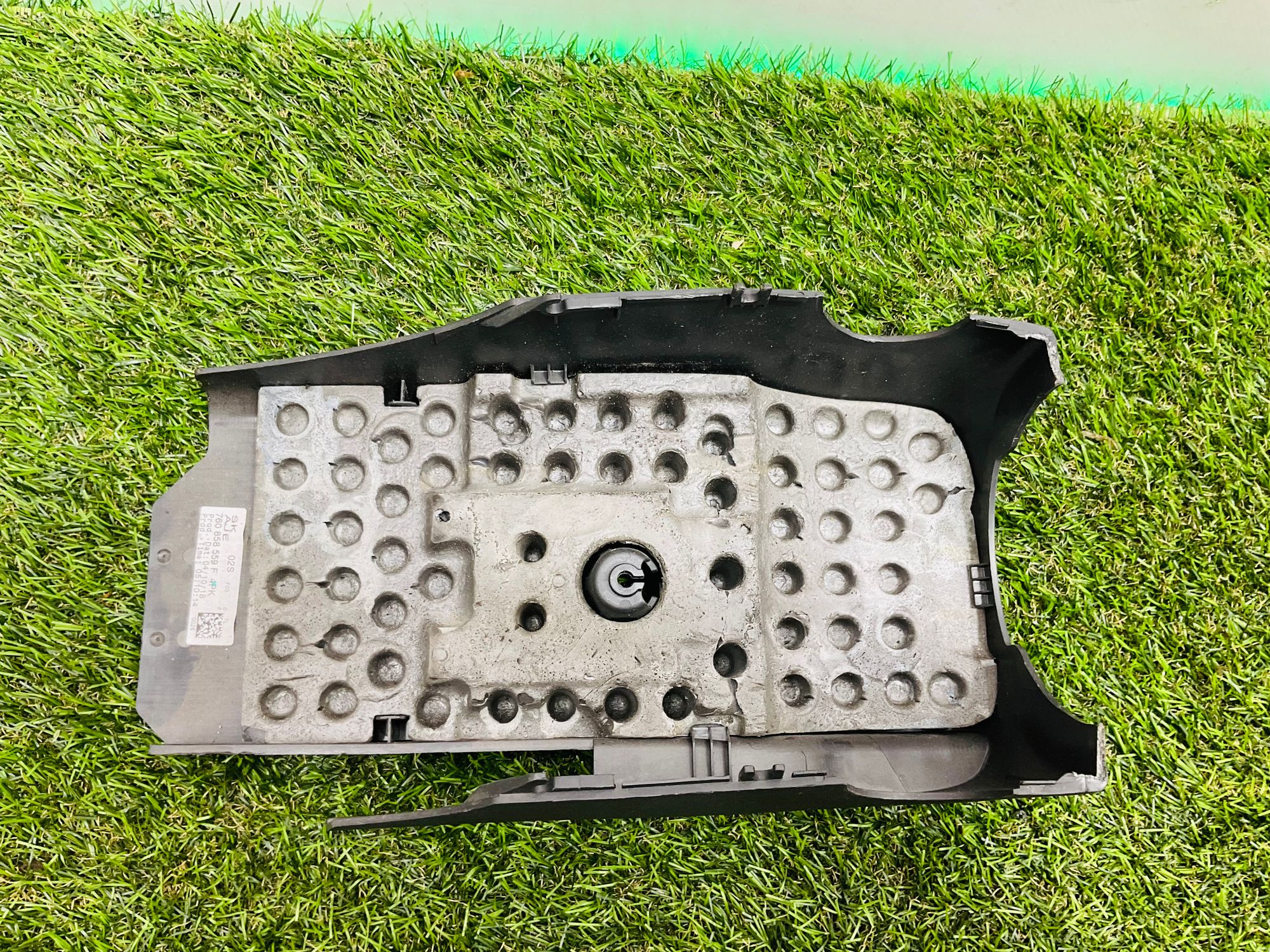 https://ycs.partsauto.market/partsauto-images/thmbs/userImages/h353NjtZg3VDP19b5HMt7LlpbQ93/part/11e90d1f-aa69-4932-997a-98252d8636b4_1785573749832.jpg