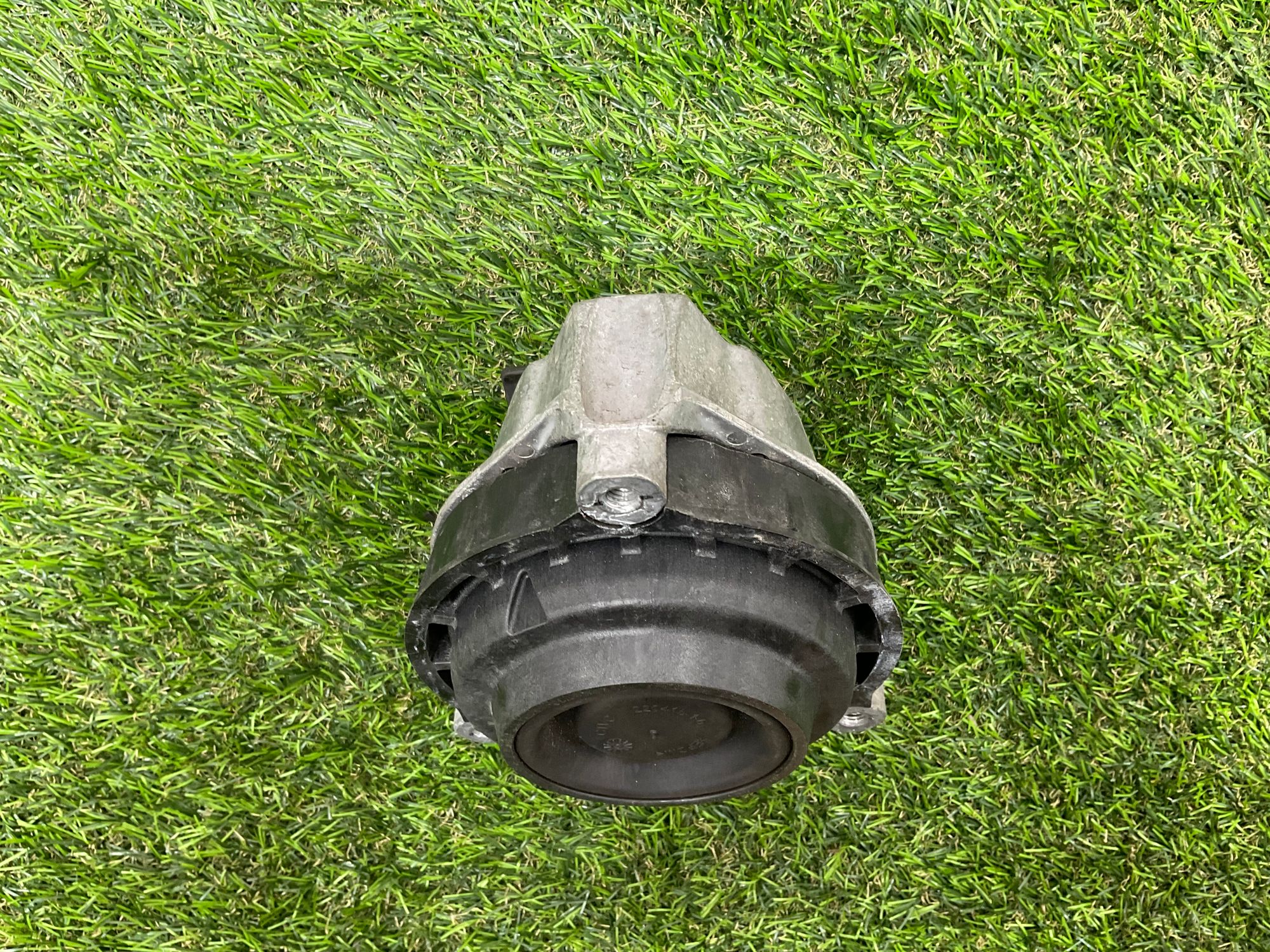 https://ycs.partsauto.market/partsauto-images/thmbs/userImages/h353NjtZg3VDP19b5HMt7LlpbQ93/part/123731ee-77fa-4ee1-9dbf-ab0d73c6b224_1781598336730.jpg