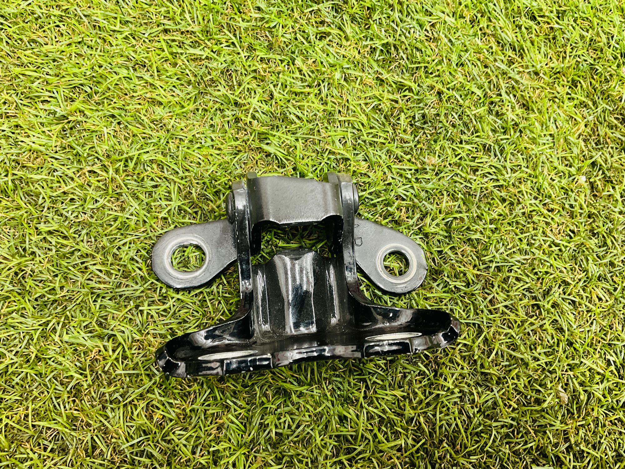 https://ycs.partsauto.market/partsauto-images/thmbs/userImages/h353NjtZg3VDP19b5HMt7LlpbQ93/part/128bf2f2-942f-47d1-bf2e-d41d500bd3f5_1779804247156.jpg