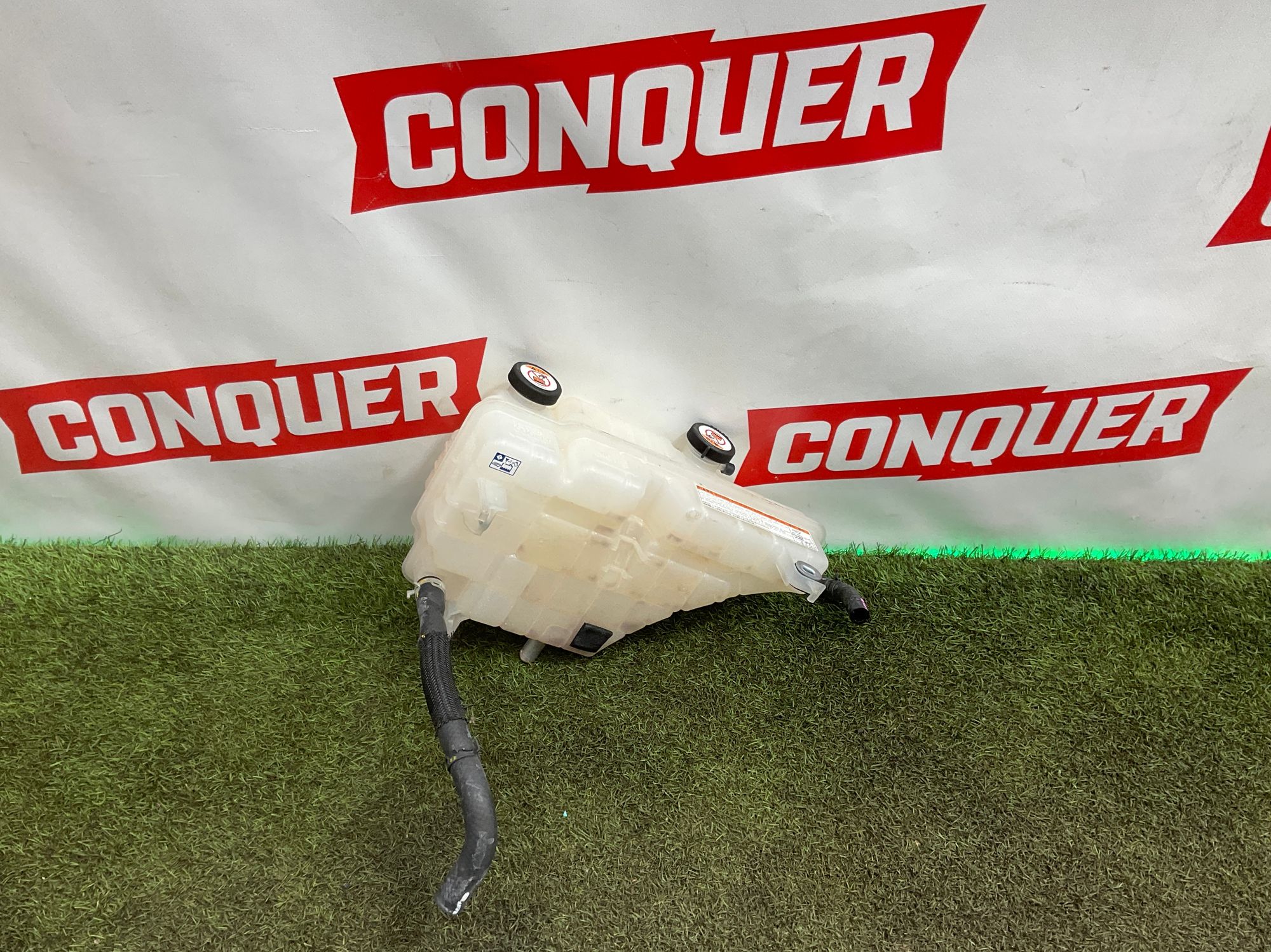 Бачок расширительный ОЖ Toyota Land Cruiser 300 (2021—2023) 2022, 12000 рублей, Москва