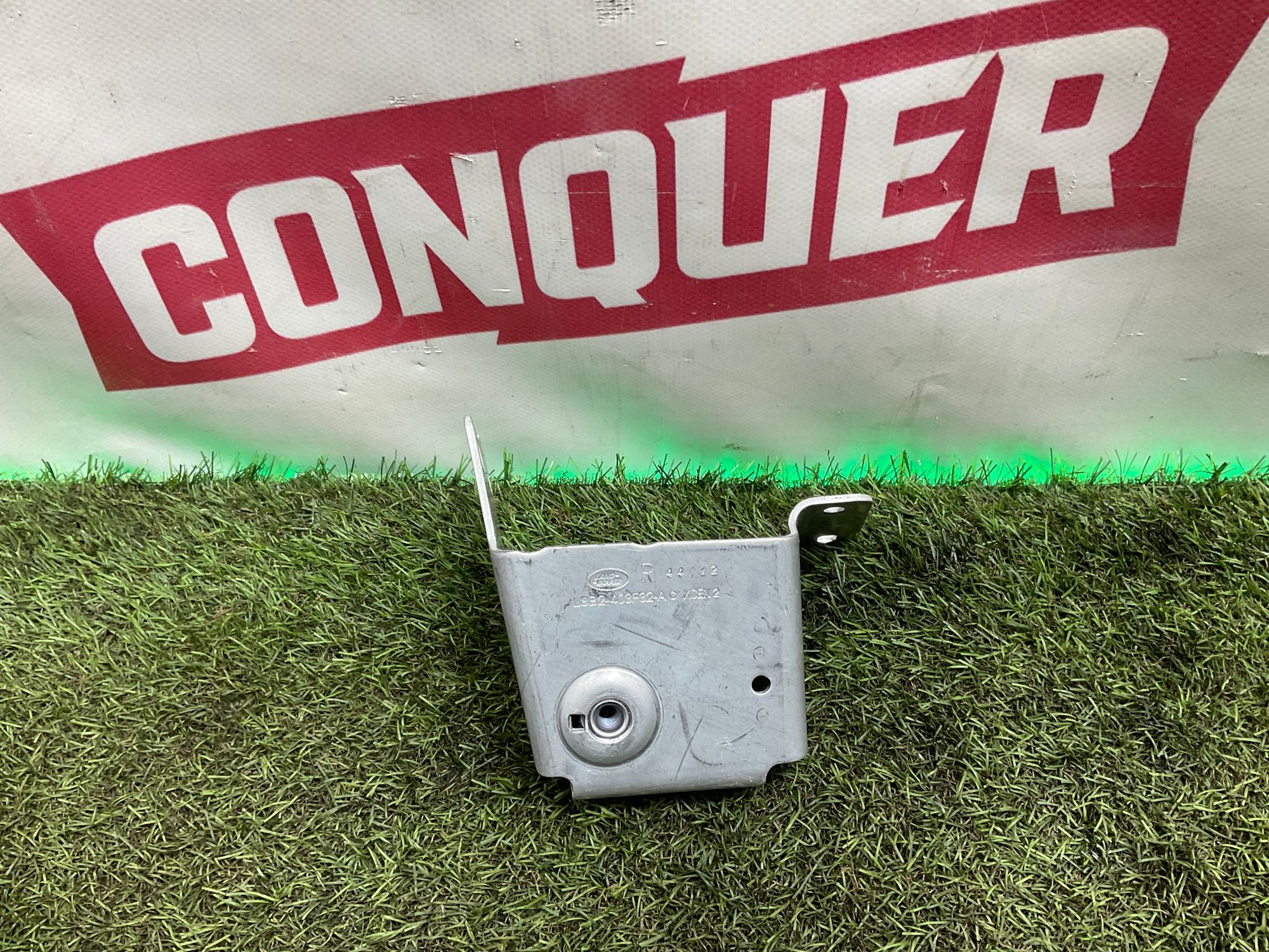 Крепление задней арки колеса правое Land Rover Defender II L663 2022, 3000 рублей, Москва