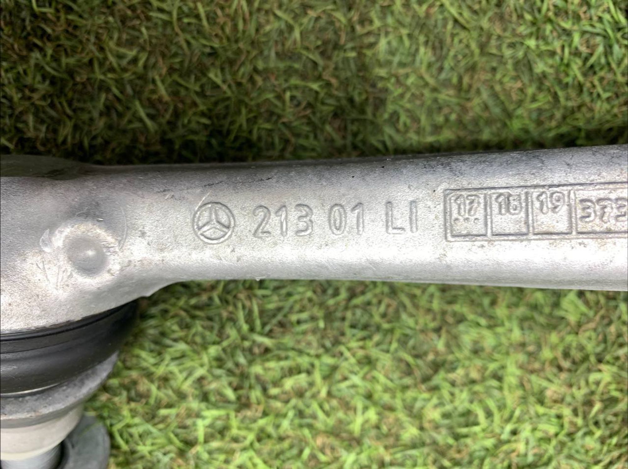 https://ycs.partsauto.market/partsauto-images/thmbs/userImages/h353NjtZg3VDP19b5HMt7LlpbQ93/part/12e72cf6-7eb9-40c8-acc1-ca9c8a8c22d6_1715341771344.jpg