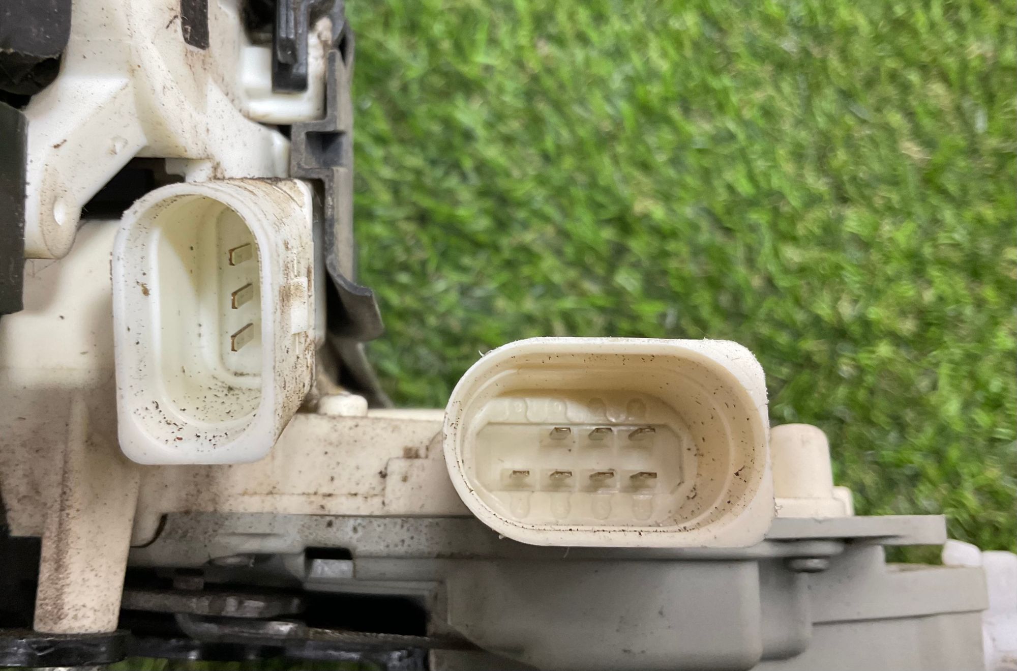 https://ycs.partsauto.market/partsauto-images/thmbs/userImages/h353NjtZg3VDP19b5HMt7LlpbQ93/part/137f501c-7561-4c2f-9c3f-96283e7f9a17_1786353006333.jpg