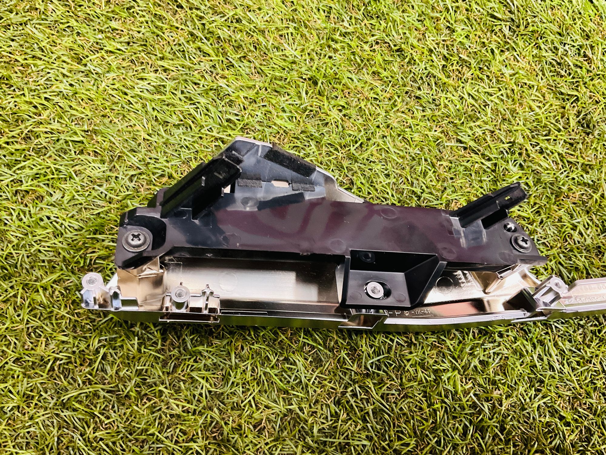 https://ycs.partsauto.market/partsauto-images/thmbs/userImages/h353NjtZg3VDP19b5HMt7LlpbQ93/part/13d52a86-bd4f-4fda-af8a-82d7f23bf122_1779721184559.jpg