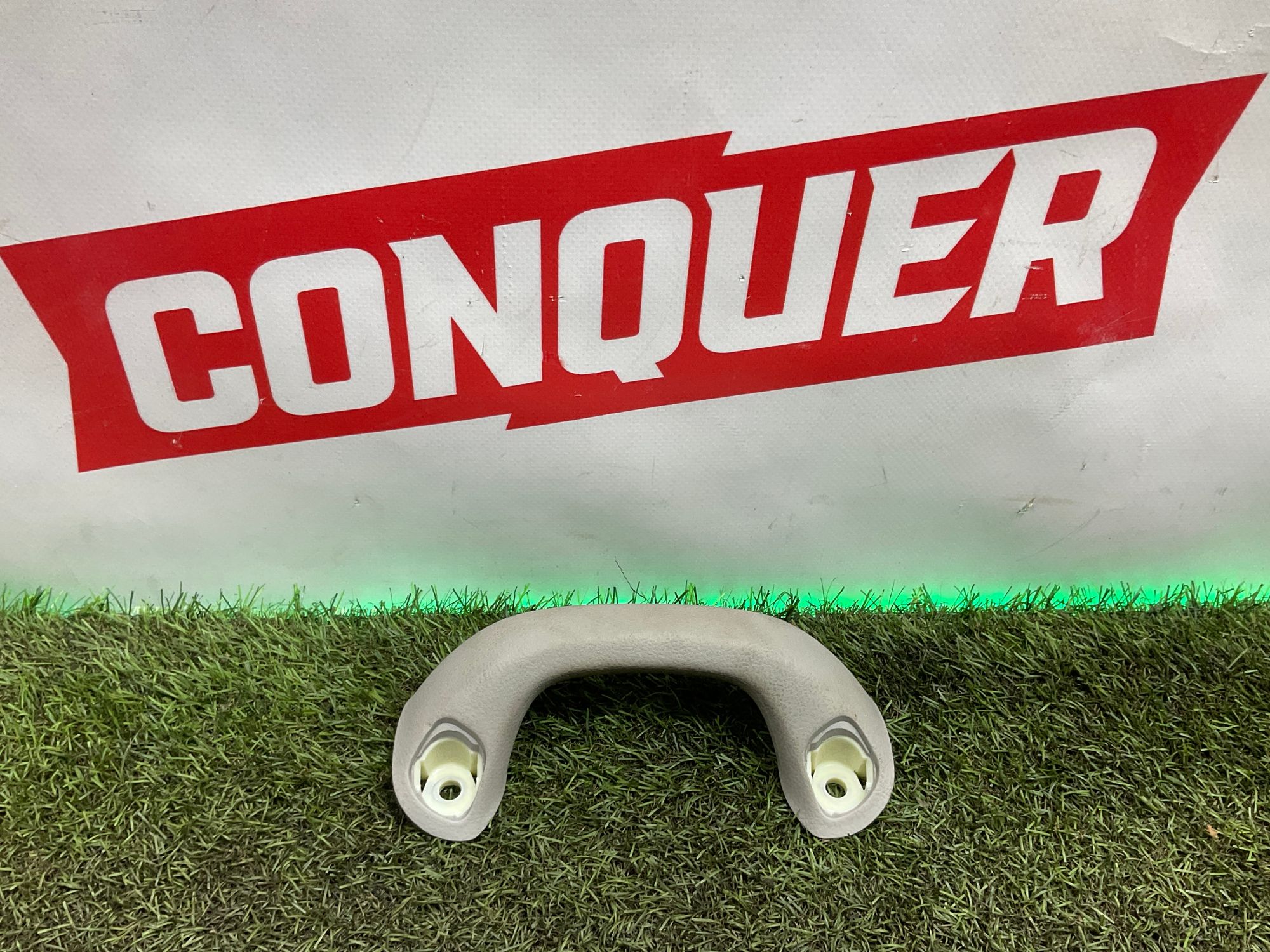 Поручень салона передний Toyota Land Cruiser 200 рестайлинг 2 (2015—2023) 2017, 1000 рублей, Москва