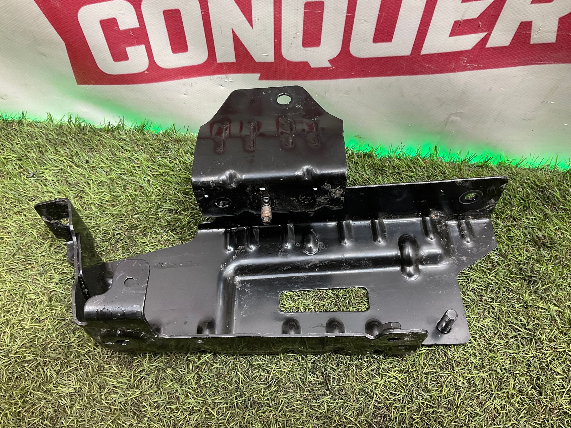 Крепление кузова заднее правое Land Rover Defender II L663 2022, 2000 рублей, Москва