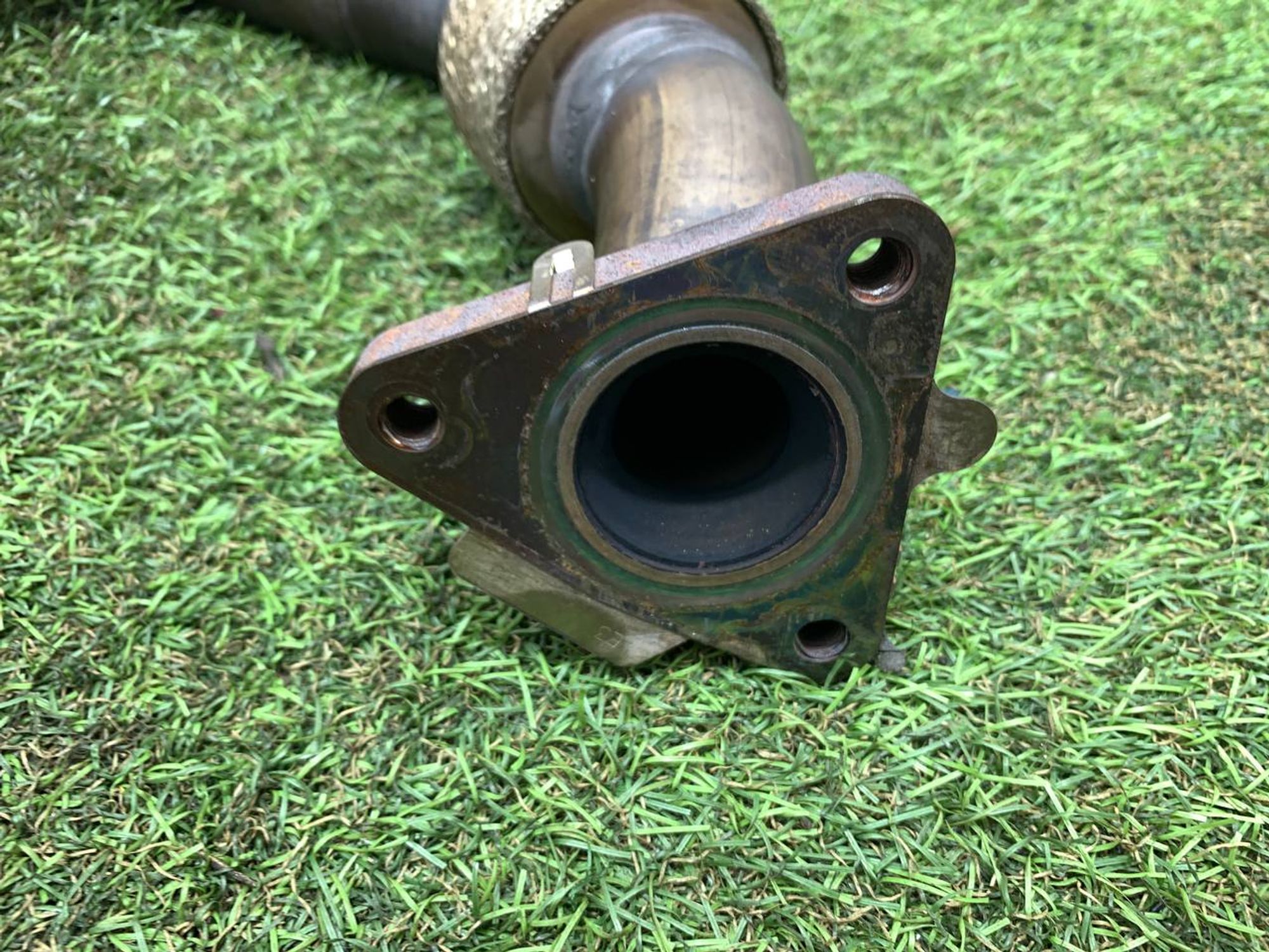 https://ycs.partsauto.market/partsauto-images/thmbs/userImages/h353NjtZg3VDP19b5HMt7LlpbQ93/part/15e37c3a-4526-41fa-8f72-e67ea868abcd_1718800805525.jpg