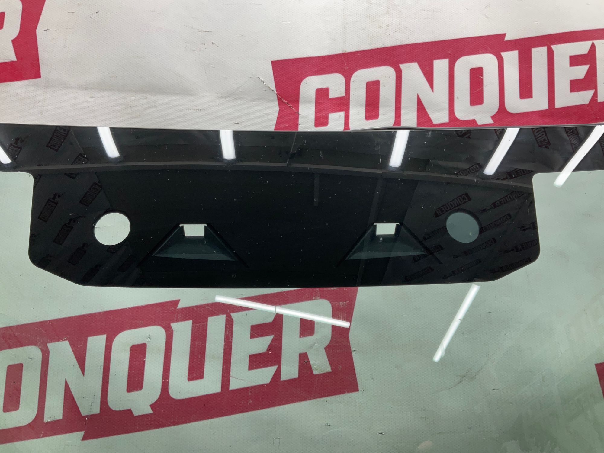 Лобовое стекло Land Rover Defender II 2022 с подогревом, 65000 рублей, Москва