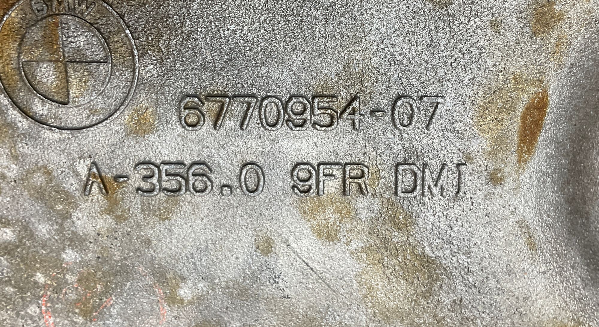https://ycs.partsauto.market/partsauto-images/thmbs/userImages/h353NjtZg3VDP19b5HMt7LlpbQ93/part/1749f095-5bcd-476f-91fa-ee036325c57f_1748268714972.jpg
