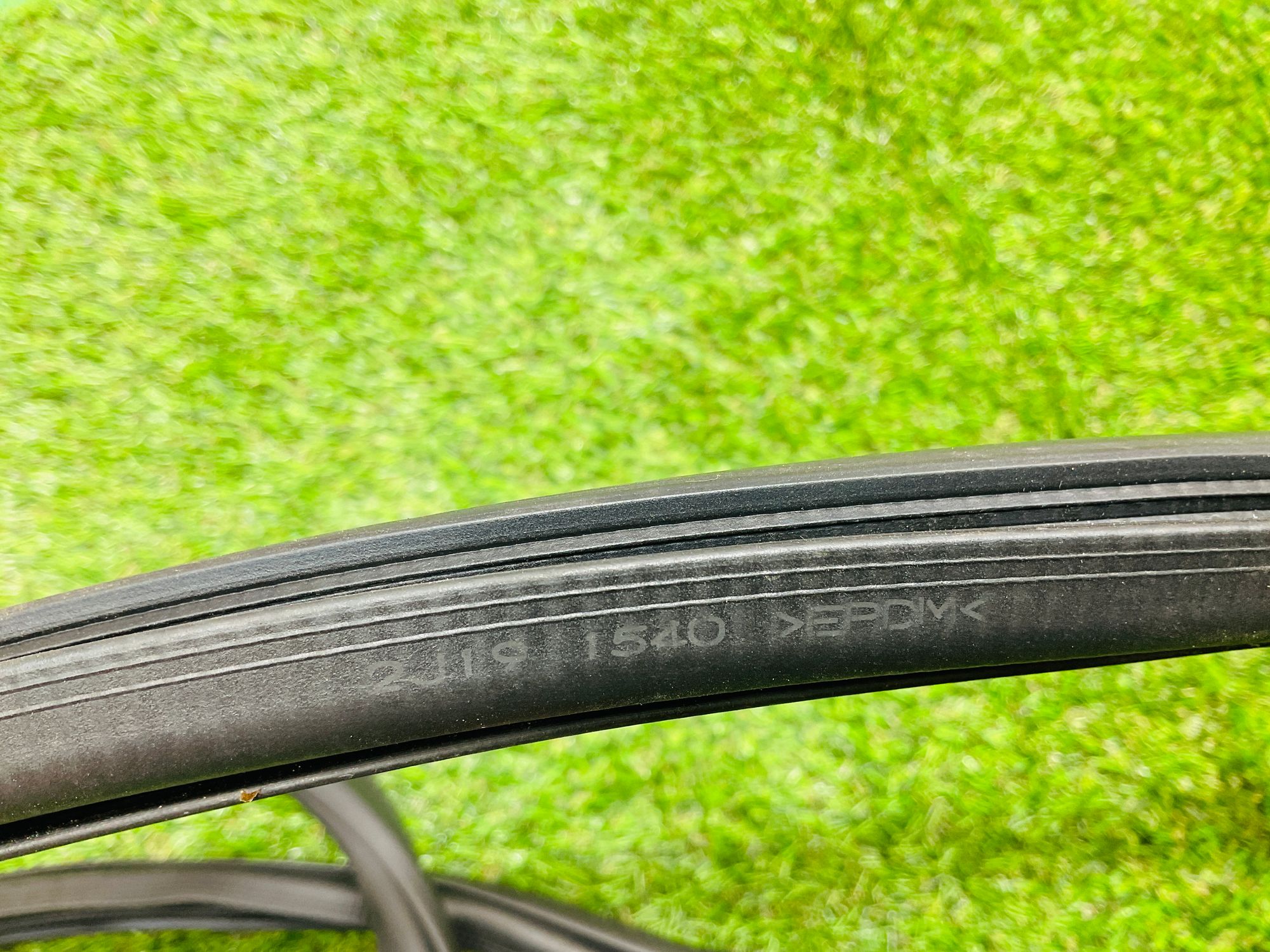 https://ycs.partsauto.market/partsauto-images/thmbs/userImages/h353NjtZg3VDP19b5HMt7LlpbQ93/part/17b8b0ae-6f52-4658-9a58-f6113c25eab3_1780390567438.jpg