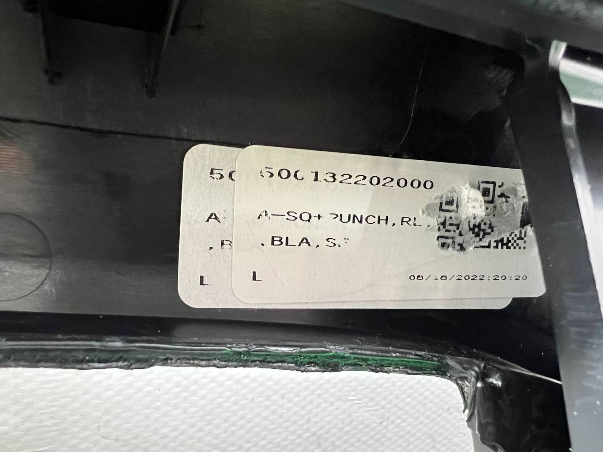 https://ycs.partsauto.market/partsauto-images/thmbs/userImages/h353NjtZg3VDP19b5HMt7LlpbQ93/part/1807c966-c7fa-4055-8a3e-2ca225618a3d_1731405671249.jpg