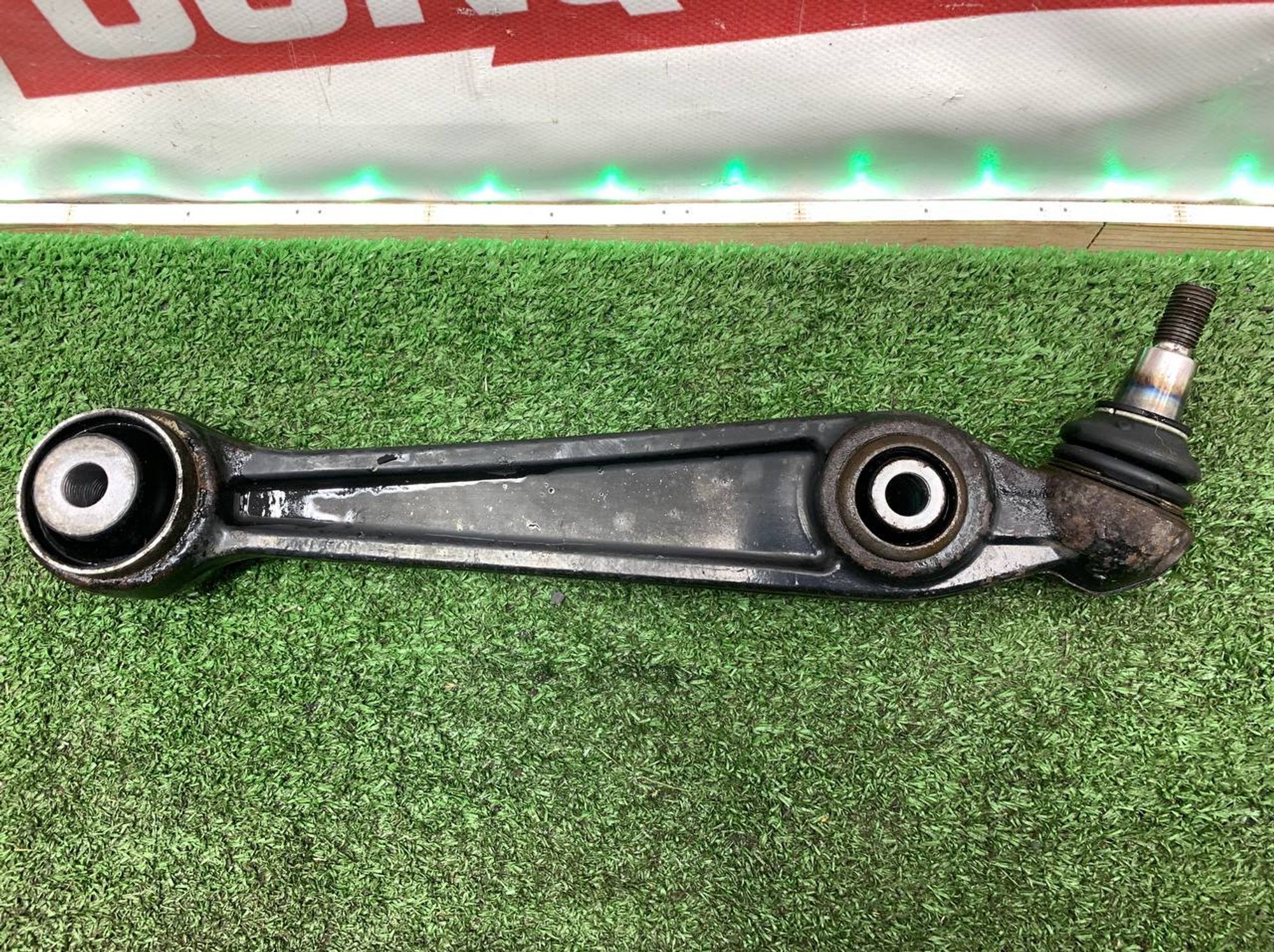https://ycs.partsauto.market/partsauto-images/thmbs/userImages/h353NjtZg3VDP19b5HMt7LlpbQ93/part/18153599-42db-4402-bc23-3dc5aa637cc7_1727690019365.jpg