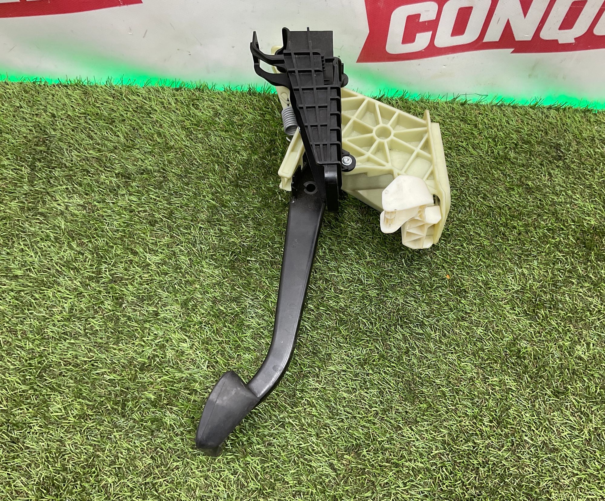 Педаль тормоза BMW 5 серия, F10/F11/F07 рестайлинг, 1000 рублей, Москва