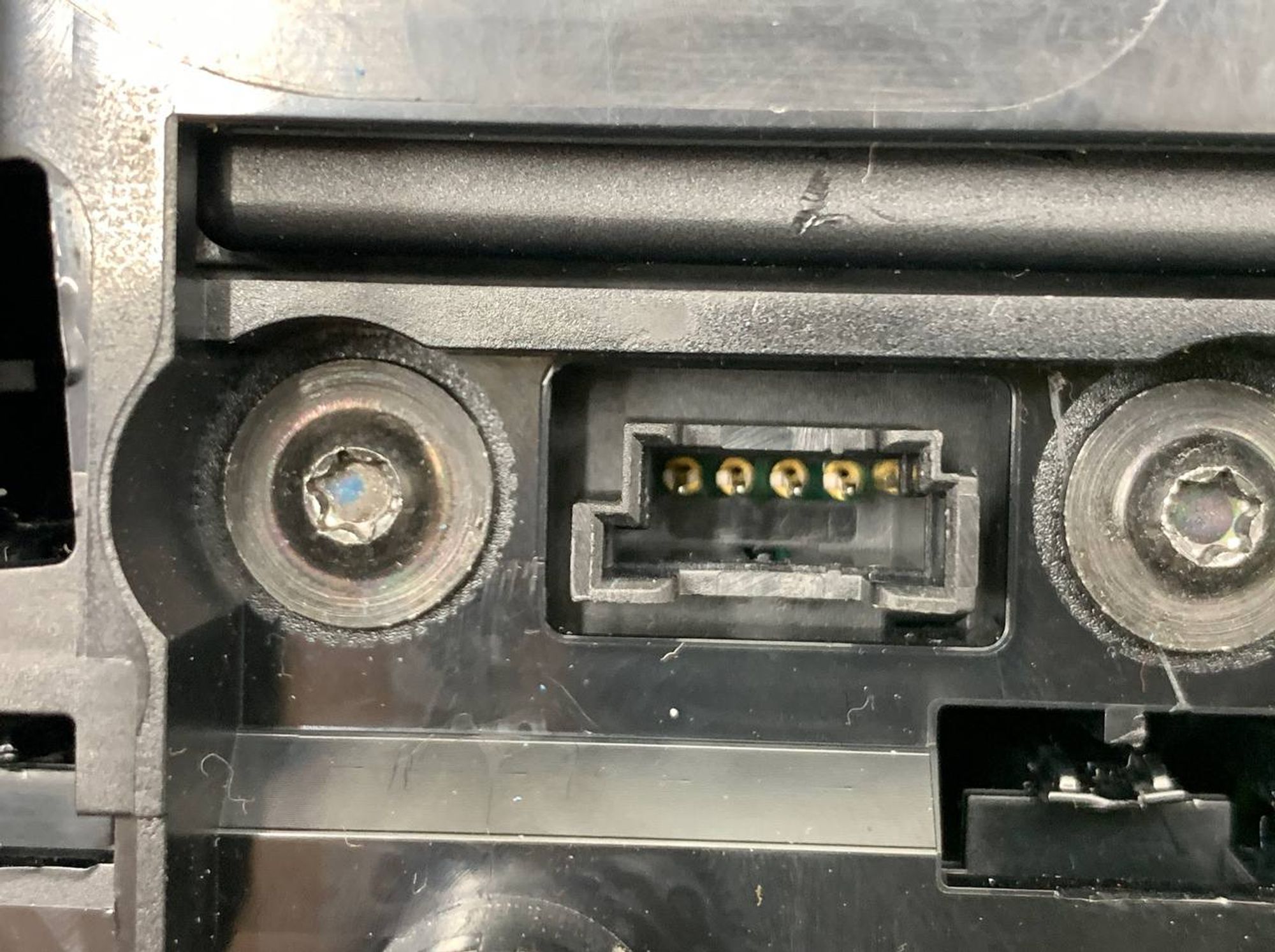 https://ycs.partsauto.market/partsauto-images/thmbs/userImages/h353NjtZg3VDP19b5HMt7LlpbQ93/part/183738e1-cc74-4f5e-b333-306540efa38b_1719661770579.jpg