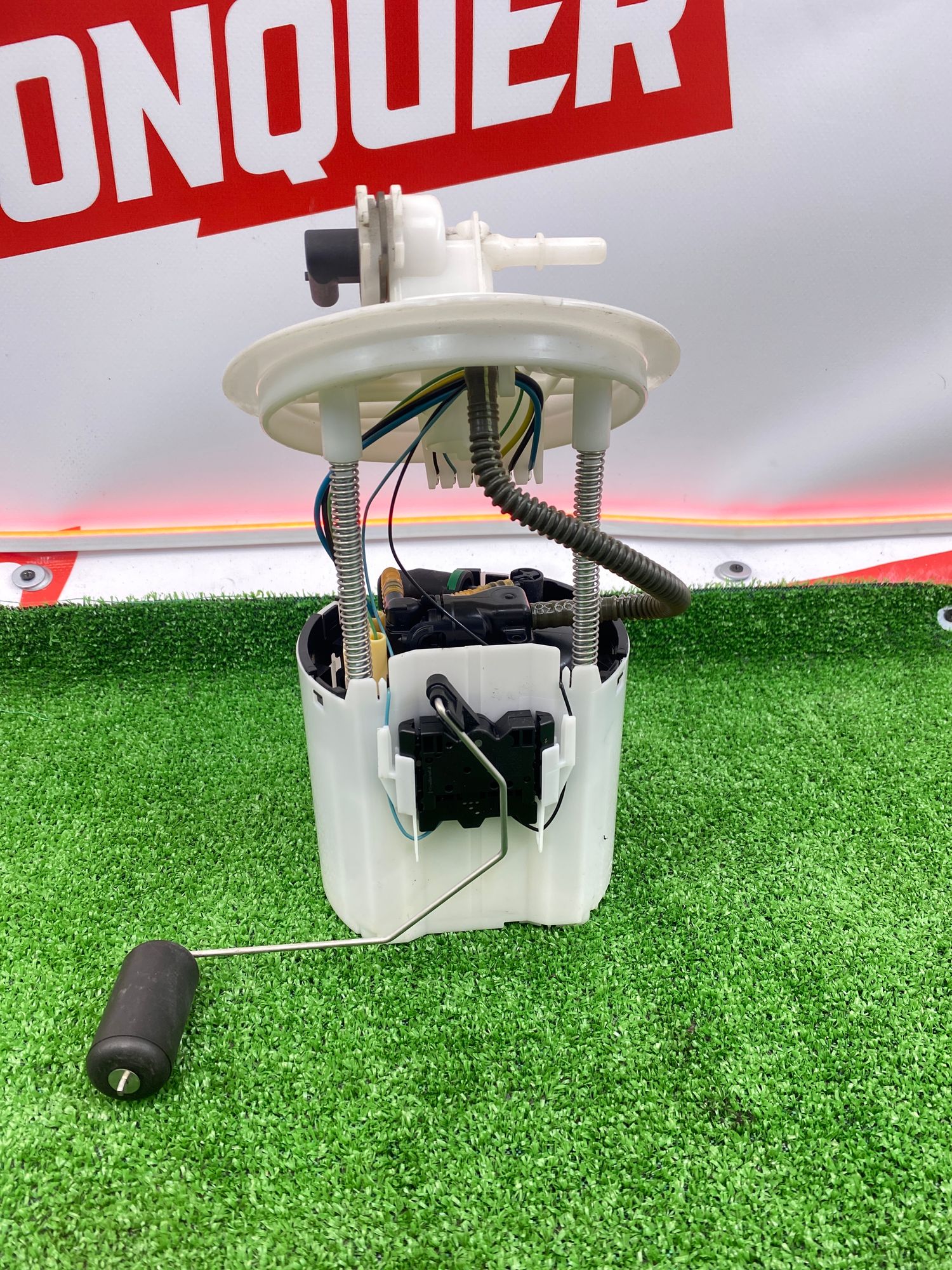 https://ycs.partsauto.market/partsauto-images/thmbs/userImages/h353NjtZg3VDP19b5HMt7LlpbQ93/part/184064de-e92f-4fb4-9fc6-eeb17fba300a_1741428146757.jpg