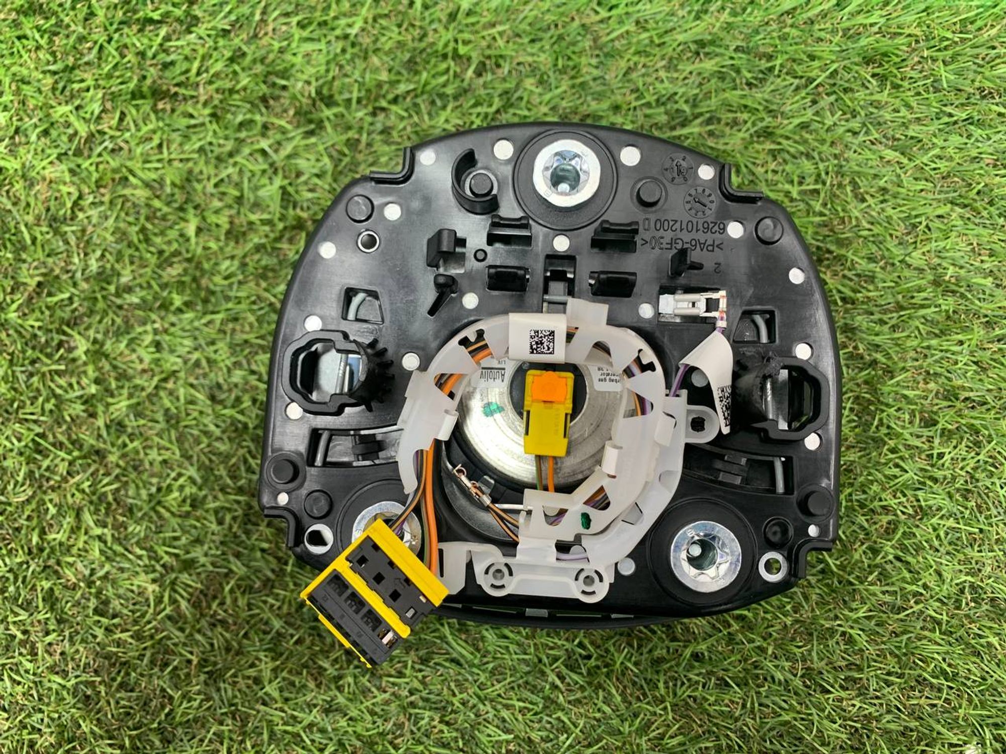 https://ycs.partsauto.market/partsauto-images/thmbs/userImages/h353NjtZg3VDP19b5HMt7LlpbQ93/part/1861756f-1cad-4c4f-bc3c-3a4486c87f64_1716367346451.jpg