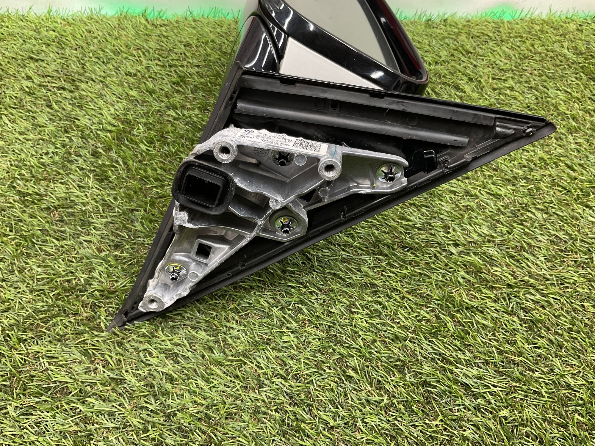 https://ycs.partsauto.market/partsauto-images/thmbs/userImages/h353NjtZg3VDP19b5HMt7LlpbQ93/part/186c5ea8-17de-44a6-846f-1be6847762df_1748679439815.jpg