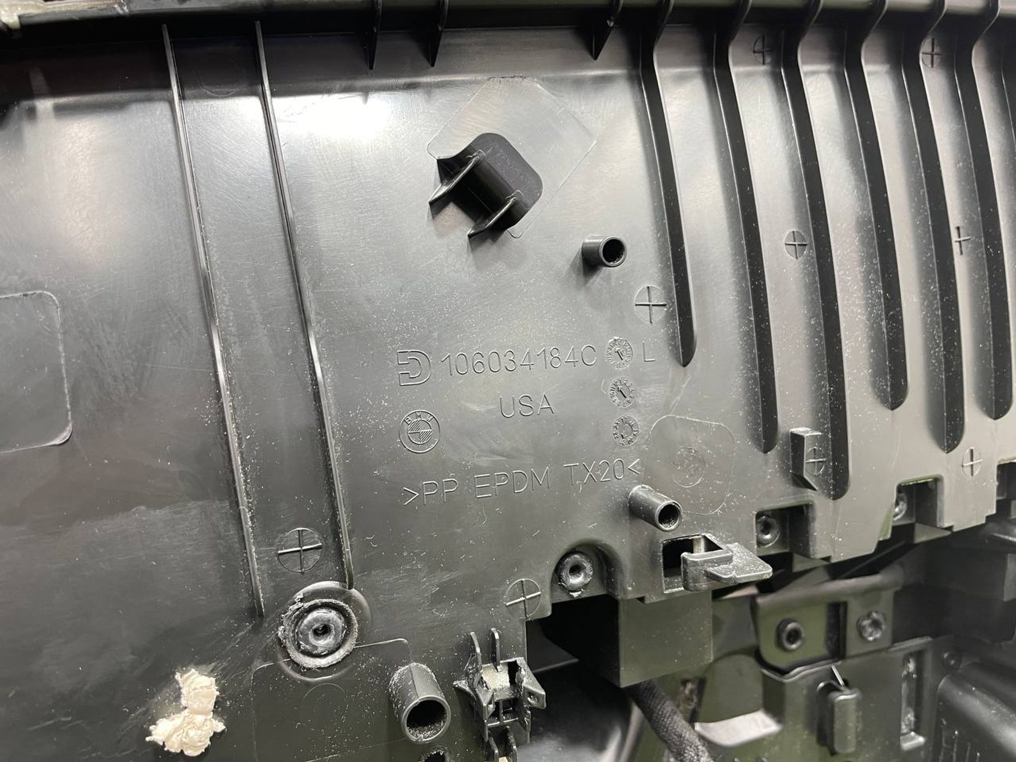 https://ycs.partsauto.market/partsauto-images/thmbs/userImages/h353NjtZg3VDP19b5HMt7LlpbQ93/part/18fe12fa-b5b3-4778-a0cf-e5f8e5a67099_1710842843281.jpg
