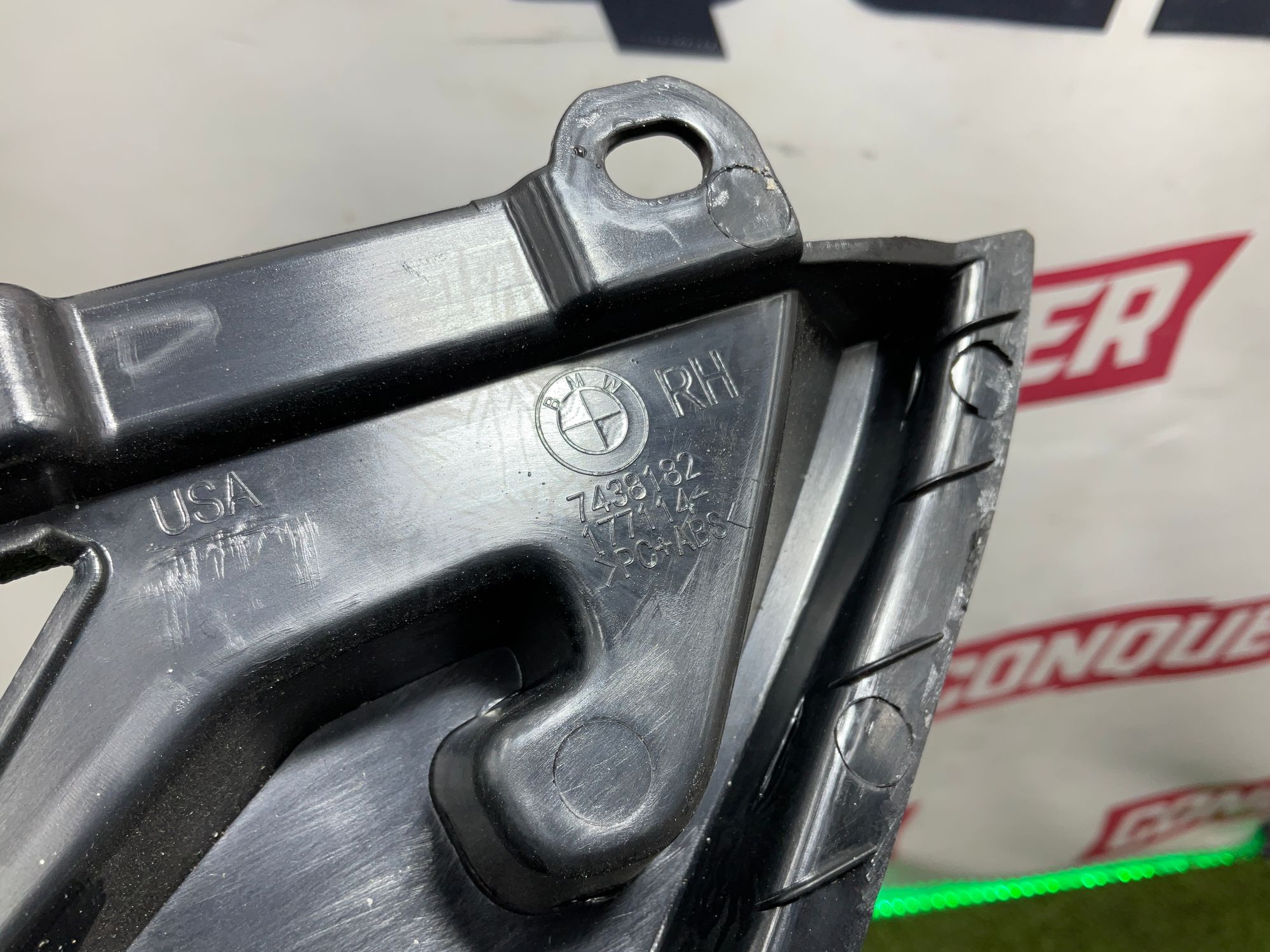 Направляющая шторки багажника правая BMW X5 G05, 1500 рублей, Москва