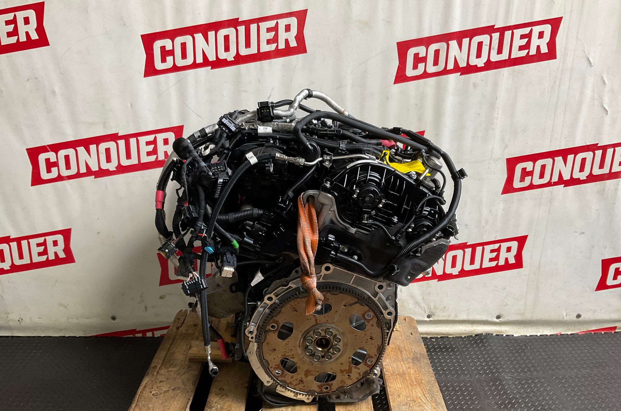 https://ycs.partsauto.market/partsauto-images/thmbs/userImages/h353NjtZg3VDP19b5HMt7LlpbQ93/part/198835b2-5fbc-4423-8329-9e304b901731_1747753888516.jpg