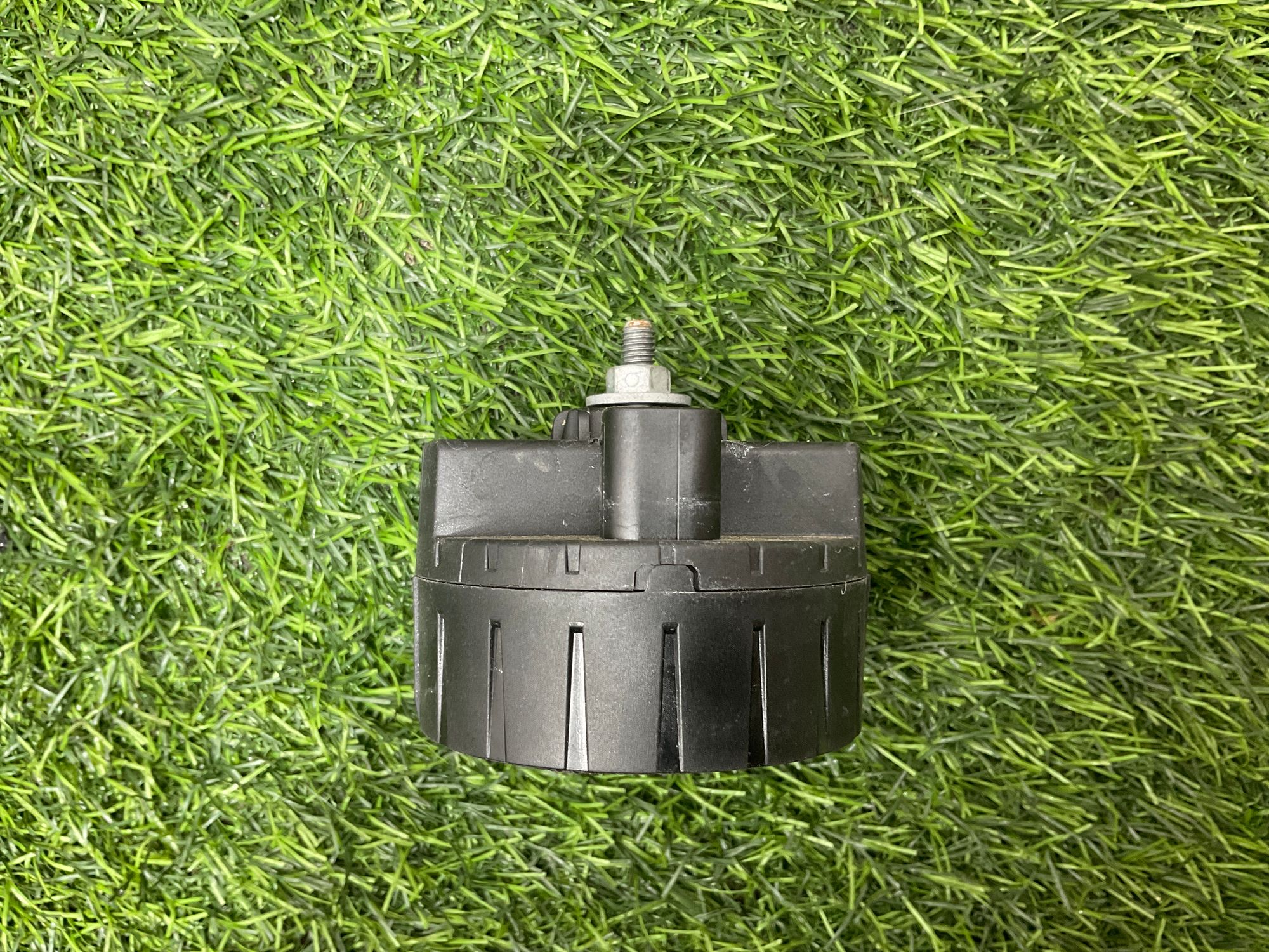https://ycs.partsauto.market/partsauto-images/thmbs/userImages/h353NjtZg3VDP19b5HMt7LlpbQ93/part/1a0826df-eaa5-4e53-beb3-e1f6c048d179_1736243947159.jpg