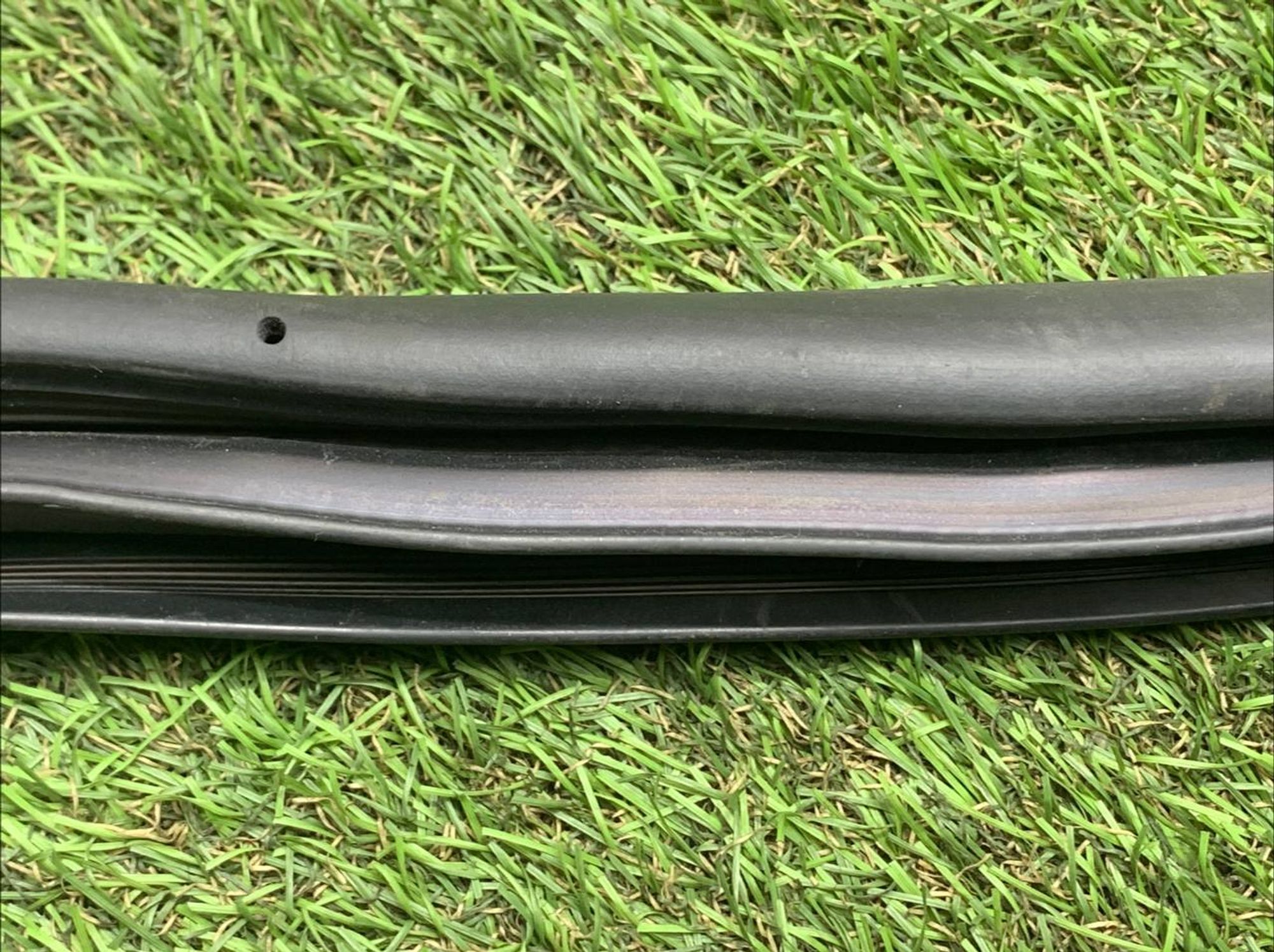 https://ycs.partsauto.market/partsauto-images/thmbs/userImages/h353NjtZg3VDP19b5HMt7LlpbQ93/part/1abd948e-0175-47f0-b898-24d2b5b2606b_1708083472018.jpg
