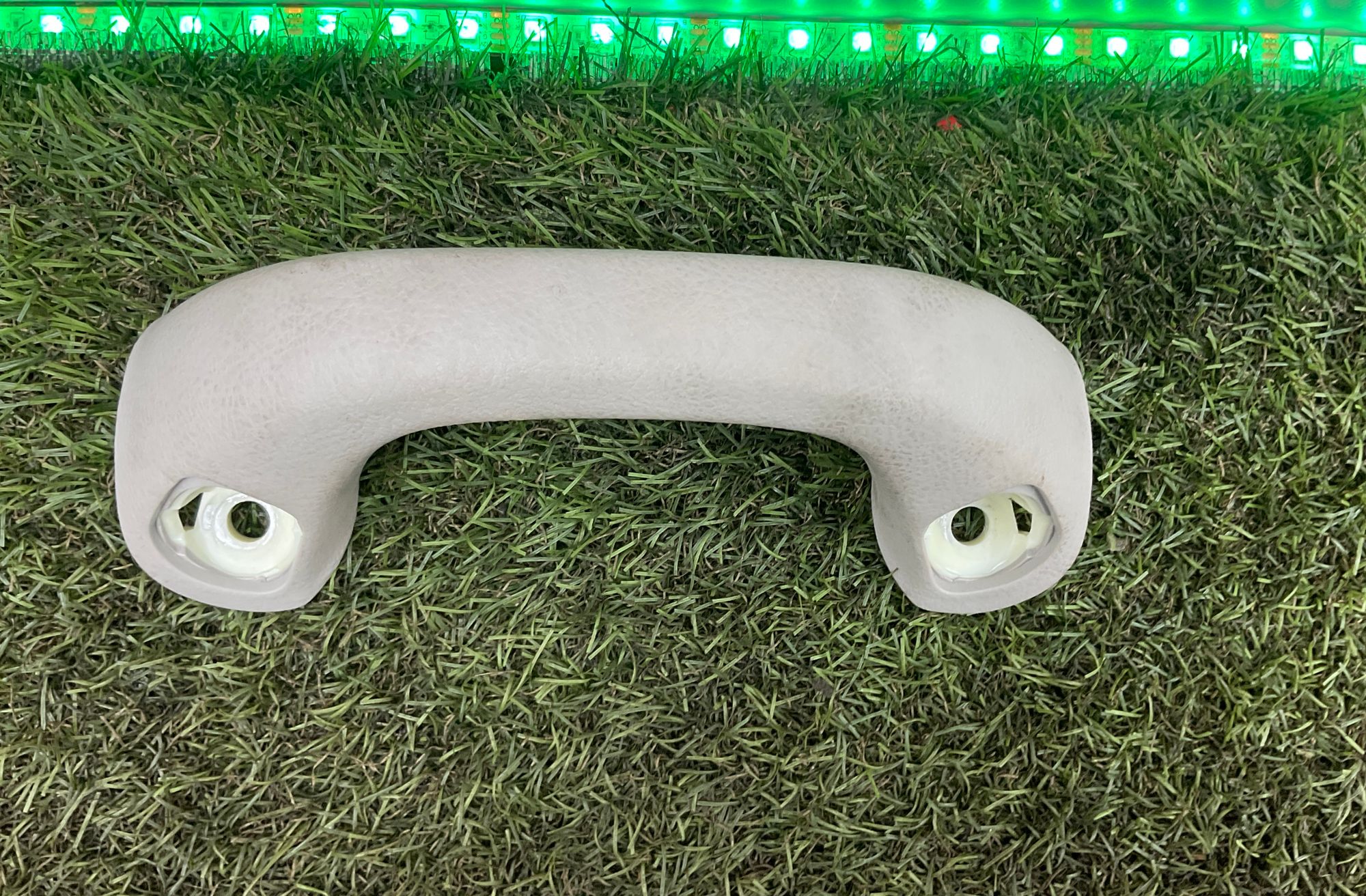 Поручень салона передний Toyota Land Cruiser 200 рестайлинг 2 (2015—2023) 2017, 1000 рублей, Москва