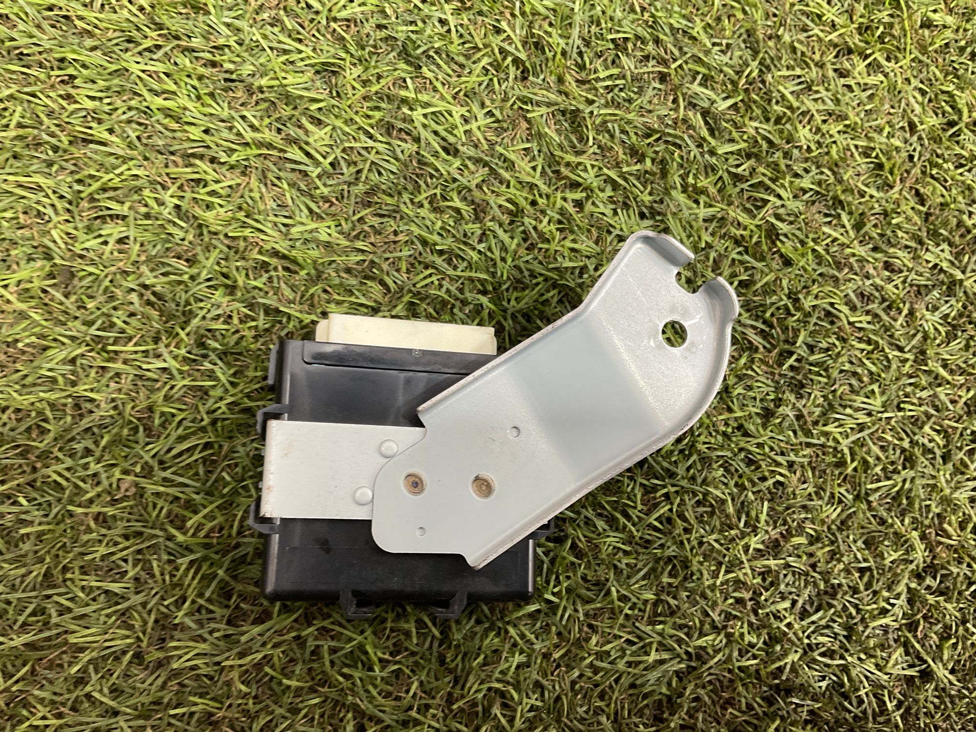 Блок корректора фар Toyota Land Cruiser 200 рестайлинг 2 (2015—2023) 2017, 10000 рублей, Москва