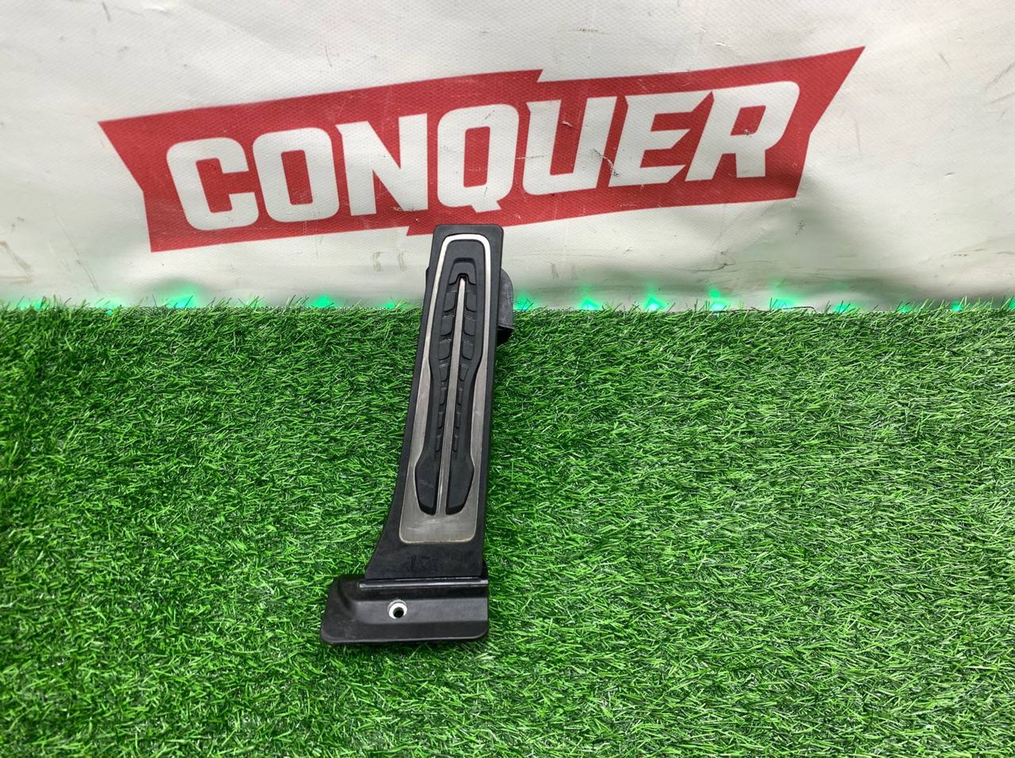 https://ycs.partsauto.market/partsauto-images/thmbs/userImages/h353NjtZg3VDP19b5HMt7LlpbQ93/part/1b562798-7f52-4705-aca9-5f49ee8818a8_1732868632369.jpg