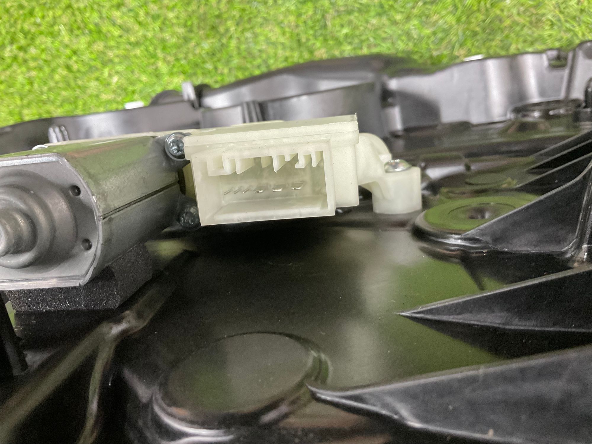 https://ycs.partsauto.market/partsauto-images/thmbs/userImages/h353NjtZg3VDP19b5HMt7LlpbQ93/part/1b61619e-0e94-4457-9937-0df53958cabb_1781353104867.jpg