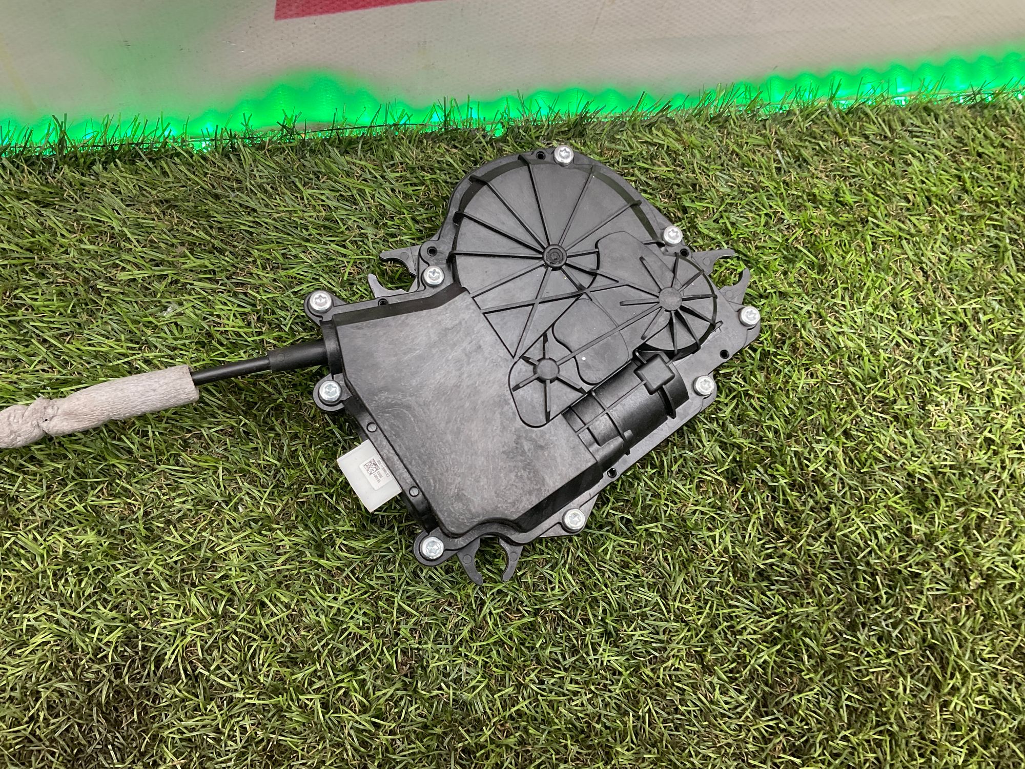 Доводчик двери багажника BMW X6 M, F86, 2500 рублей, Москва