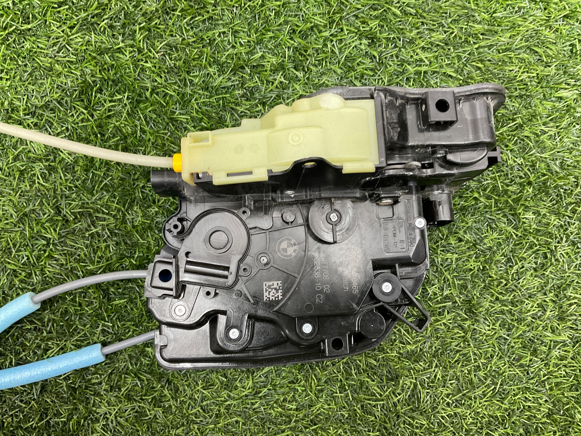 https://ycs.partsauto.market/partsauto-images/thmbs/userImages/h353NjtZg3VDP19b5HMt7LlpbQ93/part/1ba24a73-9af4-4d5e-bfcc-6c59b654d4e9_1737123811226.jpg