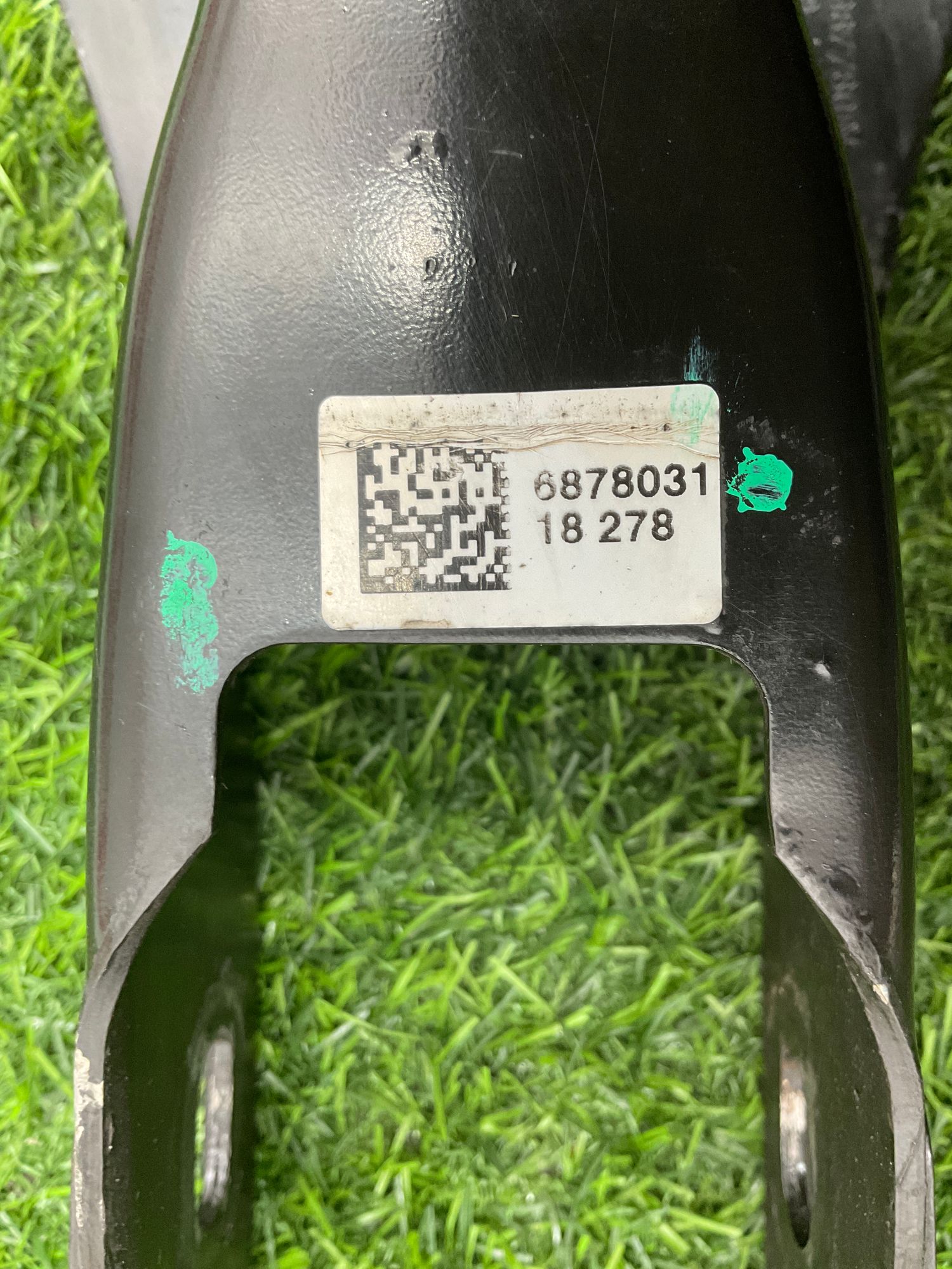 https://ycs.partsauto.market/partsauto-images/thmbs/userImages/h353NjtZg3VDP19b5HMt7LlpbQ93/part/1c1c5bfb-ed5d-4b44-9ae3-4ffe5fca10c2_1743514397513.jpg