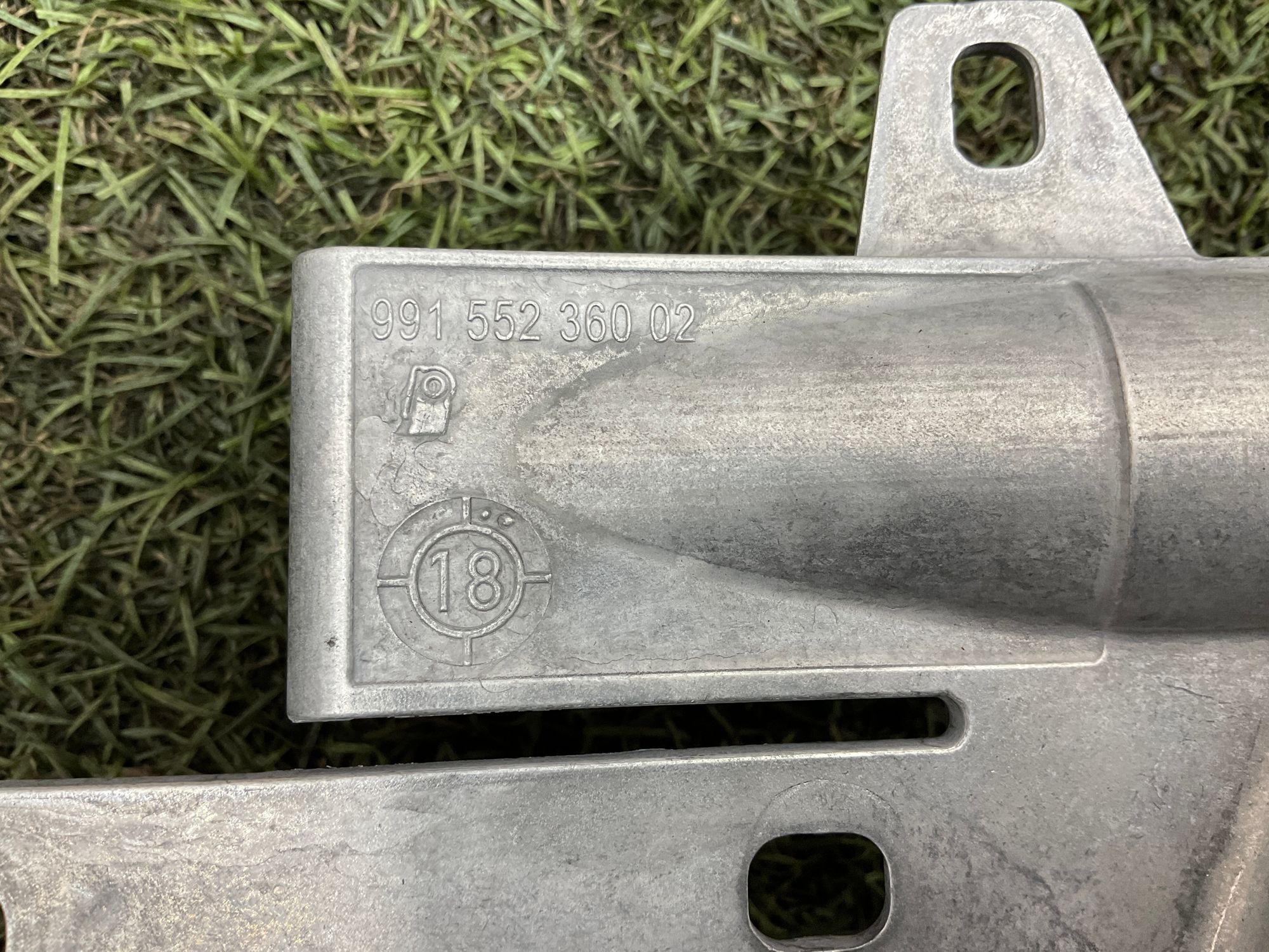 Держатель подушки безопасности Porsche 911 GT3, 991 Рестайлинг 2018, 1000 рублей, Москва