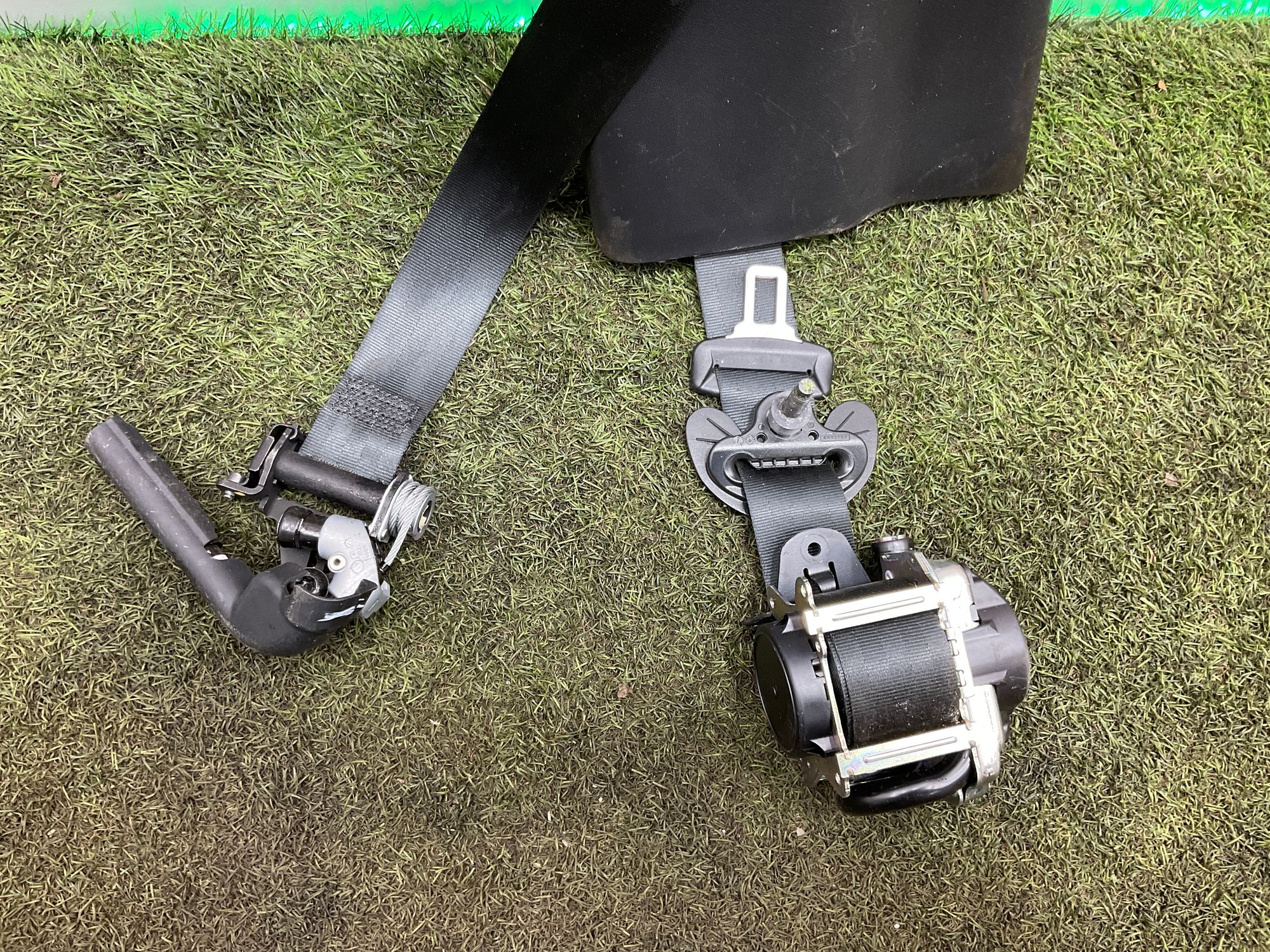 Ремень безопасности передние левый Land Rover Defender II, 33000 рублей, Москва