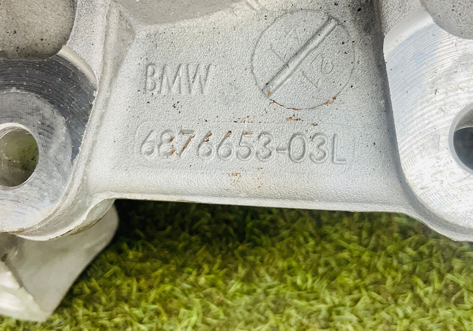 https://ycs.partsauto.market/partsauto-images/thmbs/userImages/h353NjtZg3VDP19b5HMt7LlpbQ93/part/1cb45c77-0d5a-4a14-b00e-731f5daaad0c_1777282461386.jpg