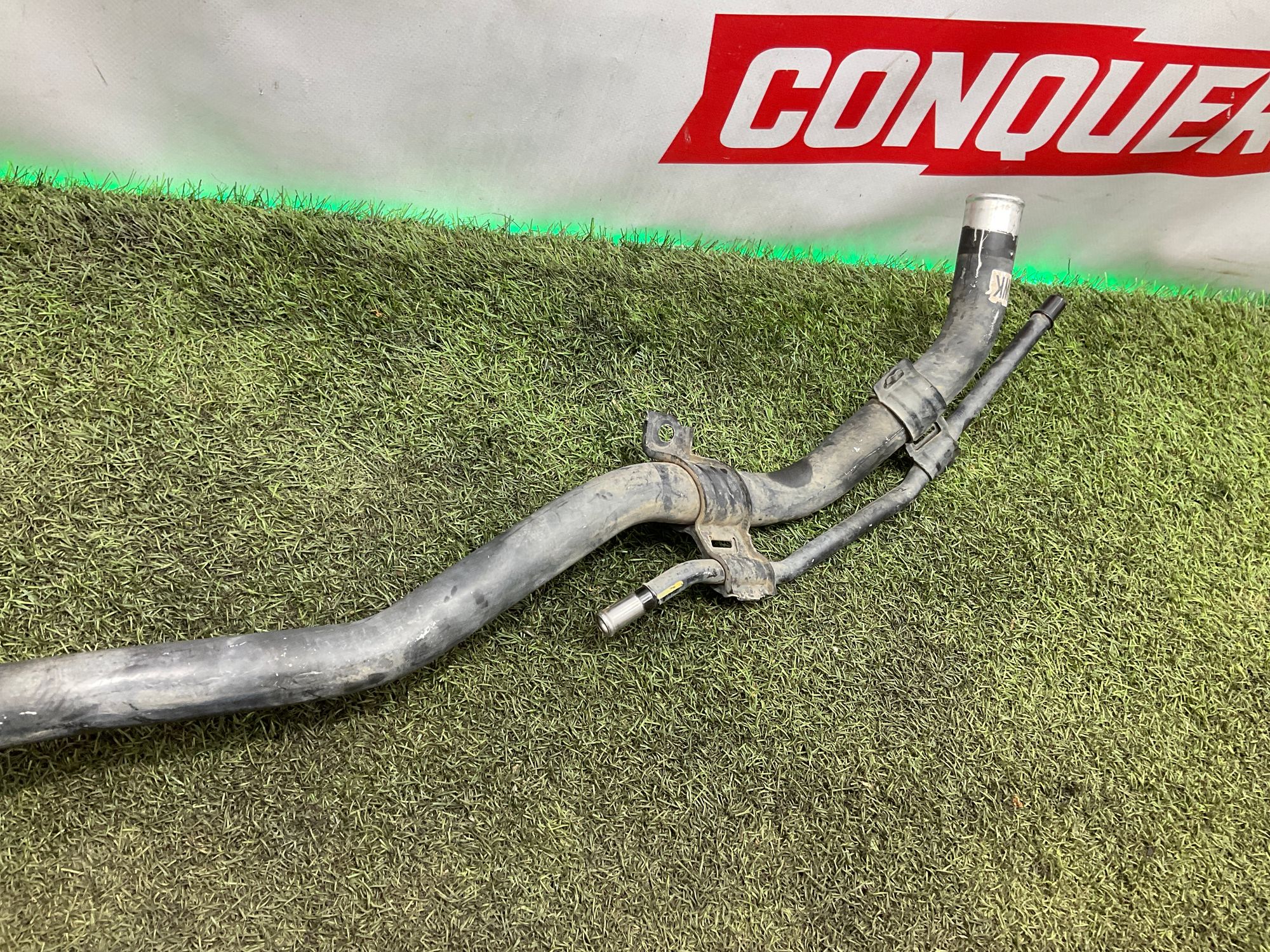 Горловина заливная топливного бака Toyota Land Cruiser 200 рестайлинг 2 (2015—2023) 2017, 3000 рублей, Москва