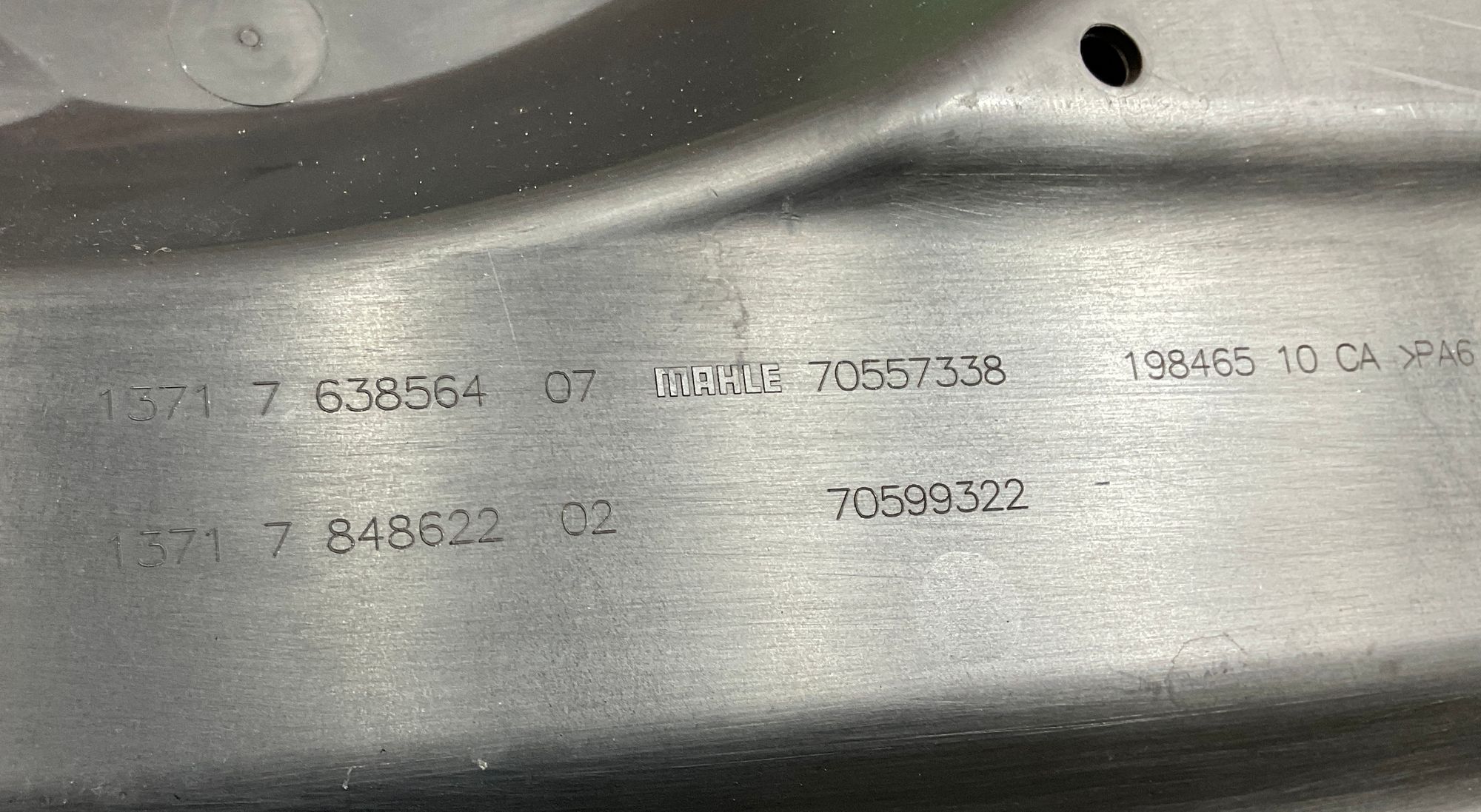 https://ycs.partsauto.market/partsauto-images/thmbs/userImages/h353NjtZg3VDP19b5HMt7LlpbQ93/part/1d570c21-5f4c-4dcb-a835-9e400f037ae0_1746524590227.jpg