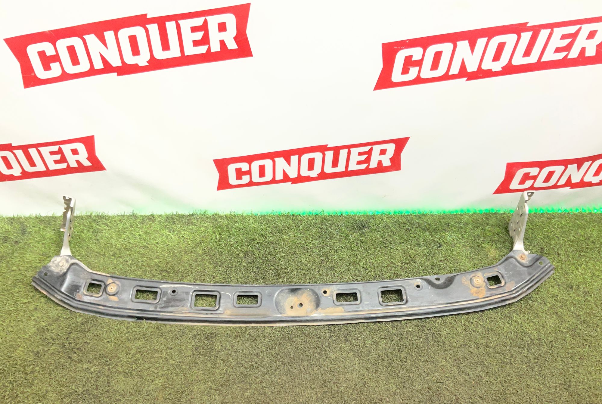 Усилитель бампера передний верхний Toyota Land Cruiser 200 рестайлинг 2 (2015—2023) 2017, 3000 рублей, Москва