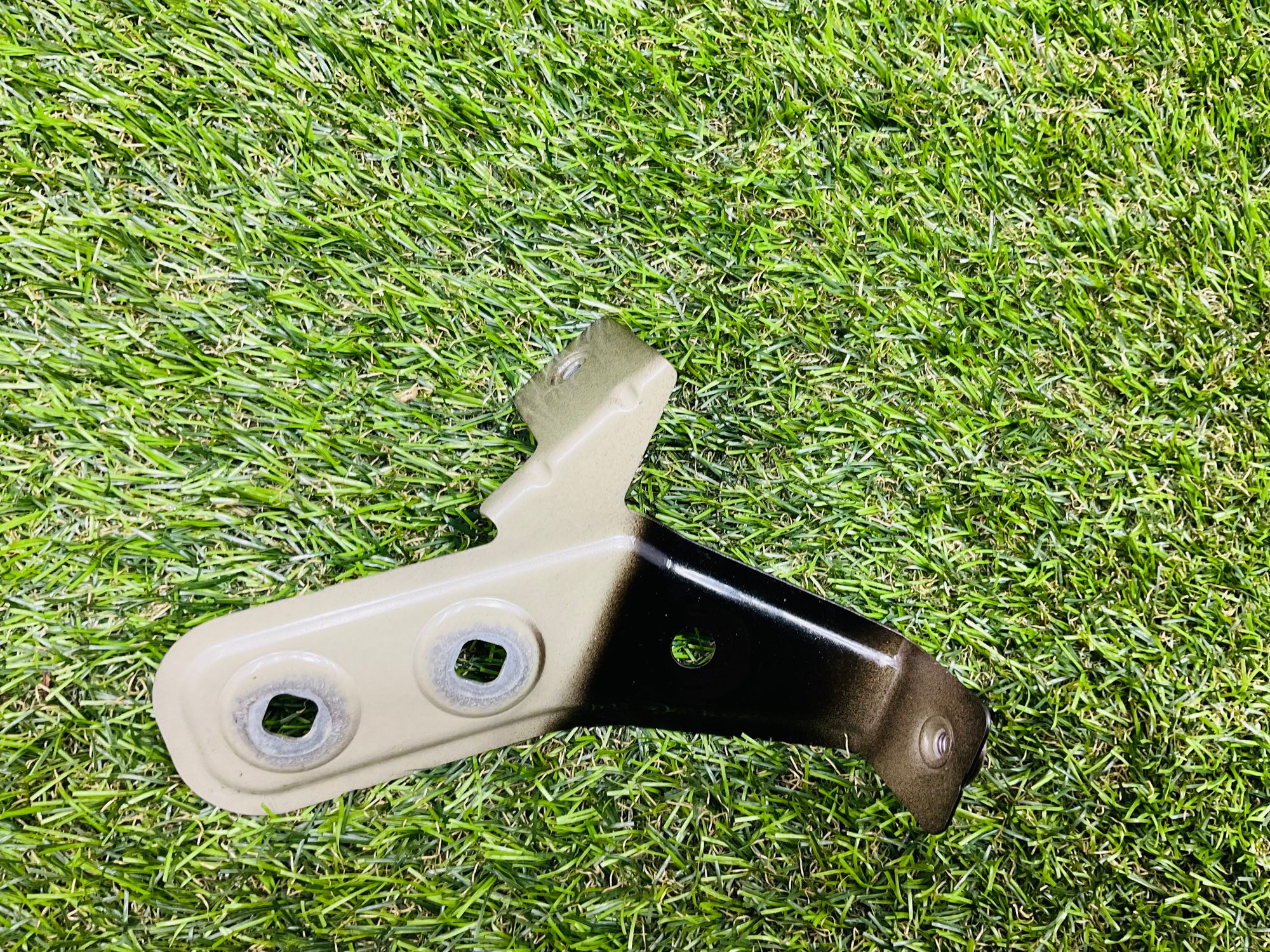 https://ycs.partsauto.market/partsauto-images/thmbs/userImages/h353NjtZg3VDP19b5HMt7LlpbQ93/part/1f1eb825-5023-412b-9a78-a6240e1bc37a_1785333814738.jpg