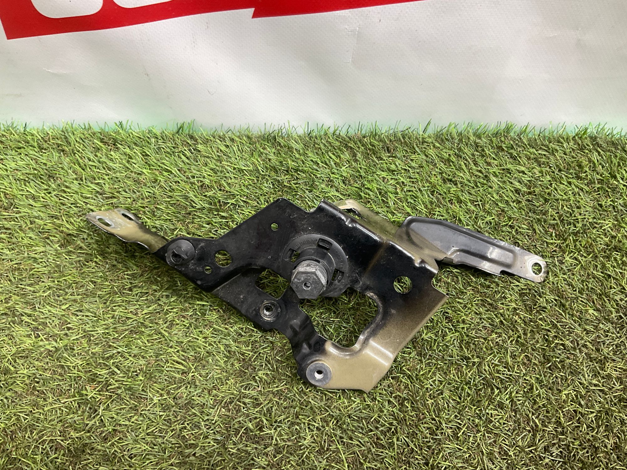 Кронштейн крыла передний левый BMW 3 G20/G21 рестайлинг 2022, 3000 рублей, Москва