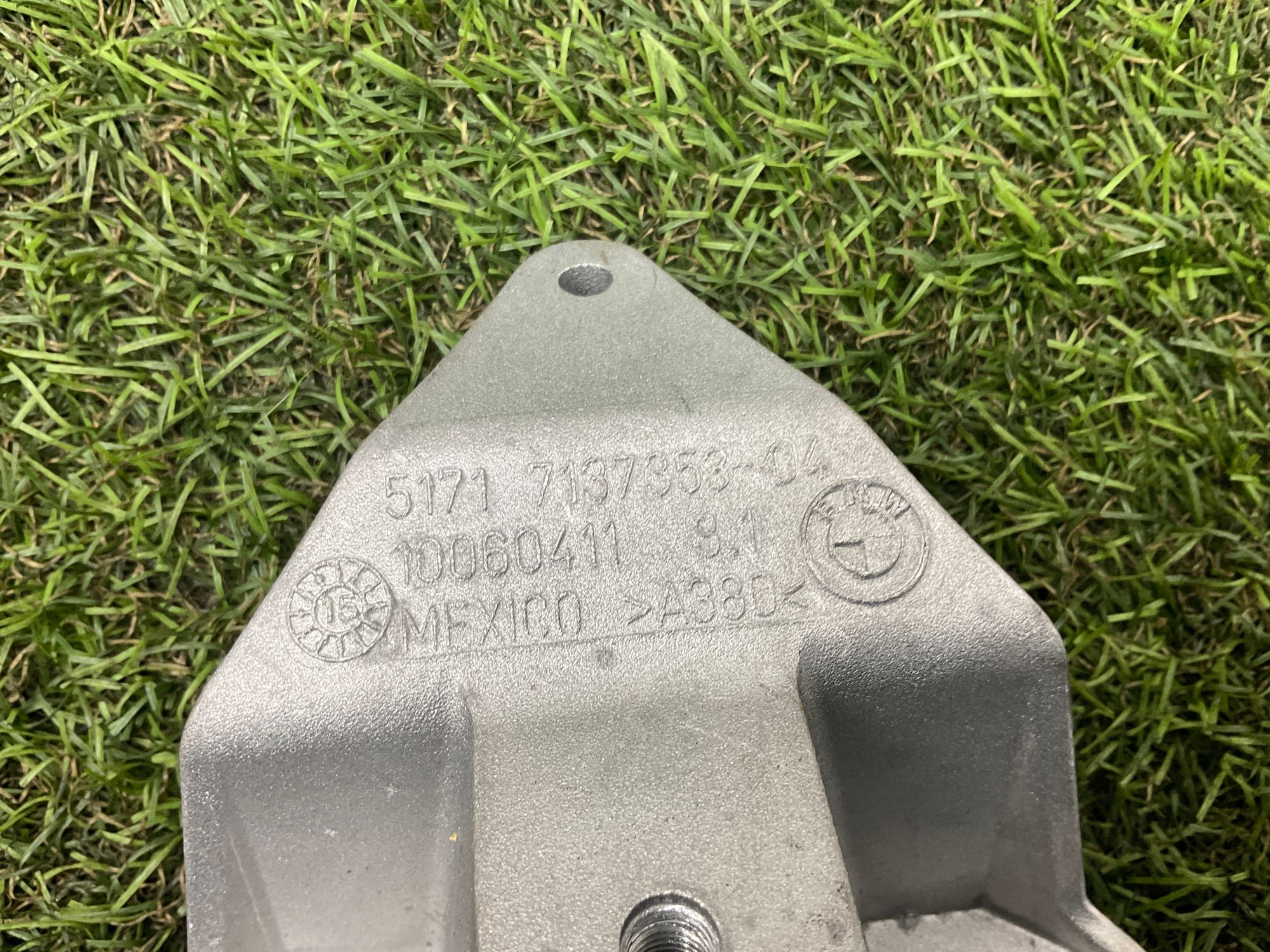 Кронштейн крепление BMW X6 E71, 1000 рублей, Москва