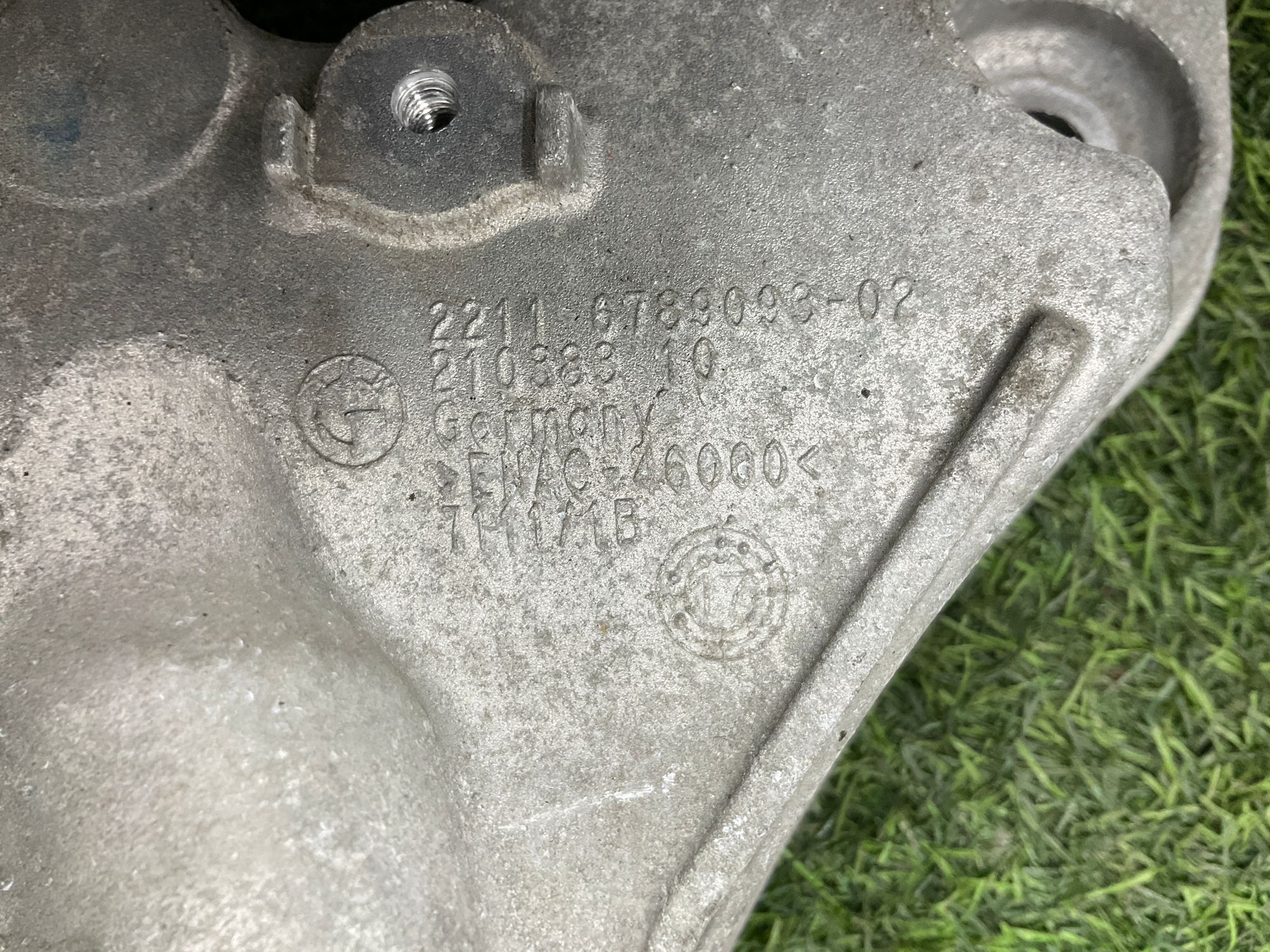 Кронштейн двигателя левый BMW 3 F80, 2000 рублей, Москва