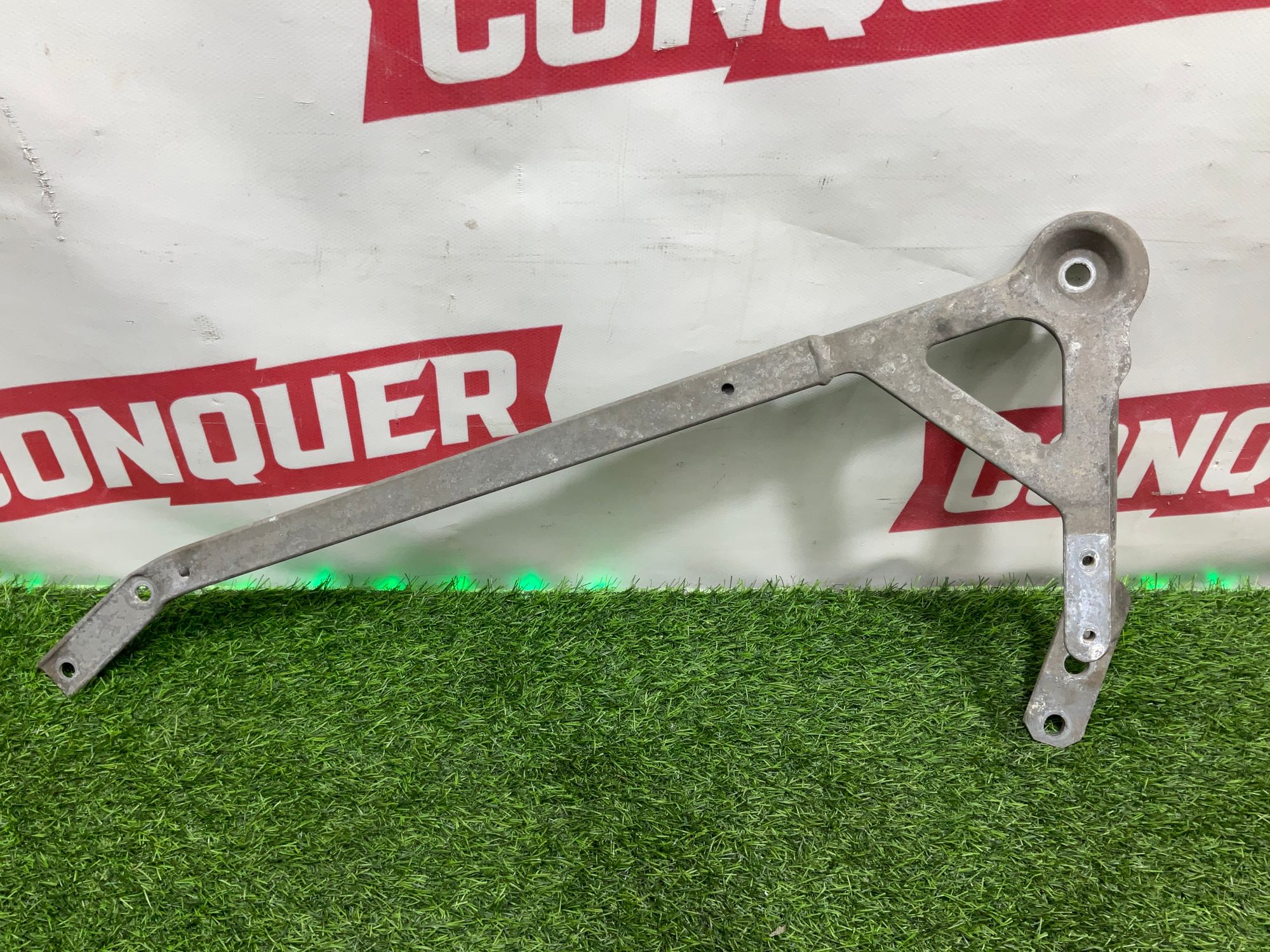 https://ycs.partsauto.market/partsauto-images/thmbs/userImages/h353NjtZg3VDP19b5HMt7LlpbQ93/part/2041e7b5-93c6-4c4c-bc0e-22cc8dcf137d_1736168983809.jpg
